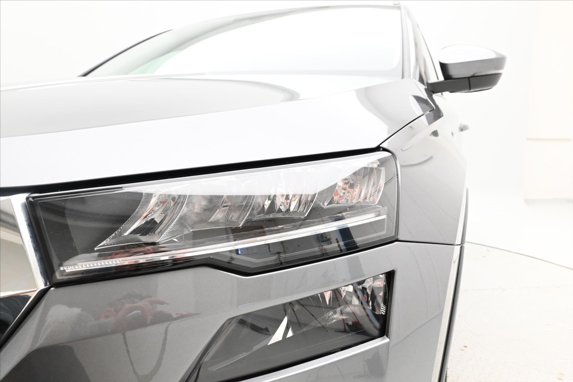 Hlavní fotografie vozu Škoda Karoq 1,5 TSI 110 kW DSG Ambition Záruka až 5 let (27)