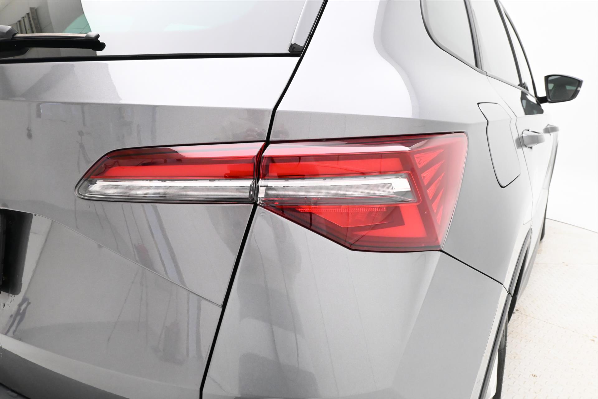 Hlavní fotografie vozu Škoda Karoq 1,5 TSI 110 kW DSG Ambition Záruka až 5 let (28)