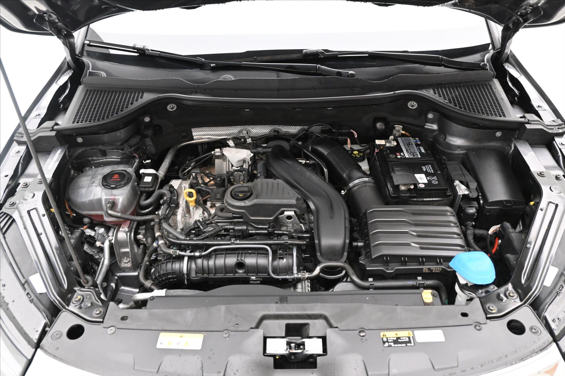 Hlavní fotografie vozu Škoda Karoq 1,5 TSI 110 kW DSG Ambition Záruka až 5 let (9)