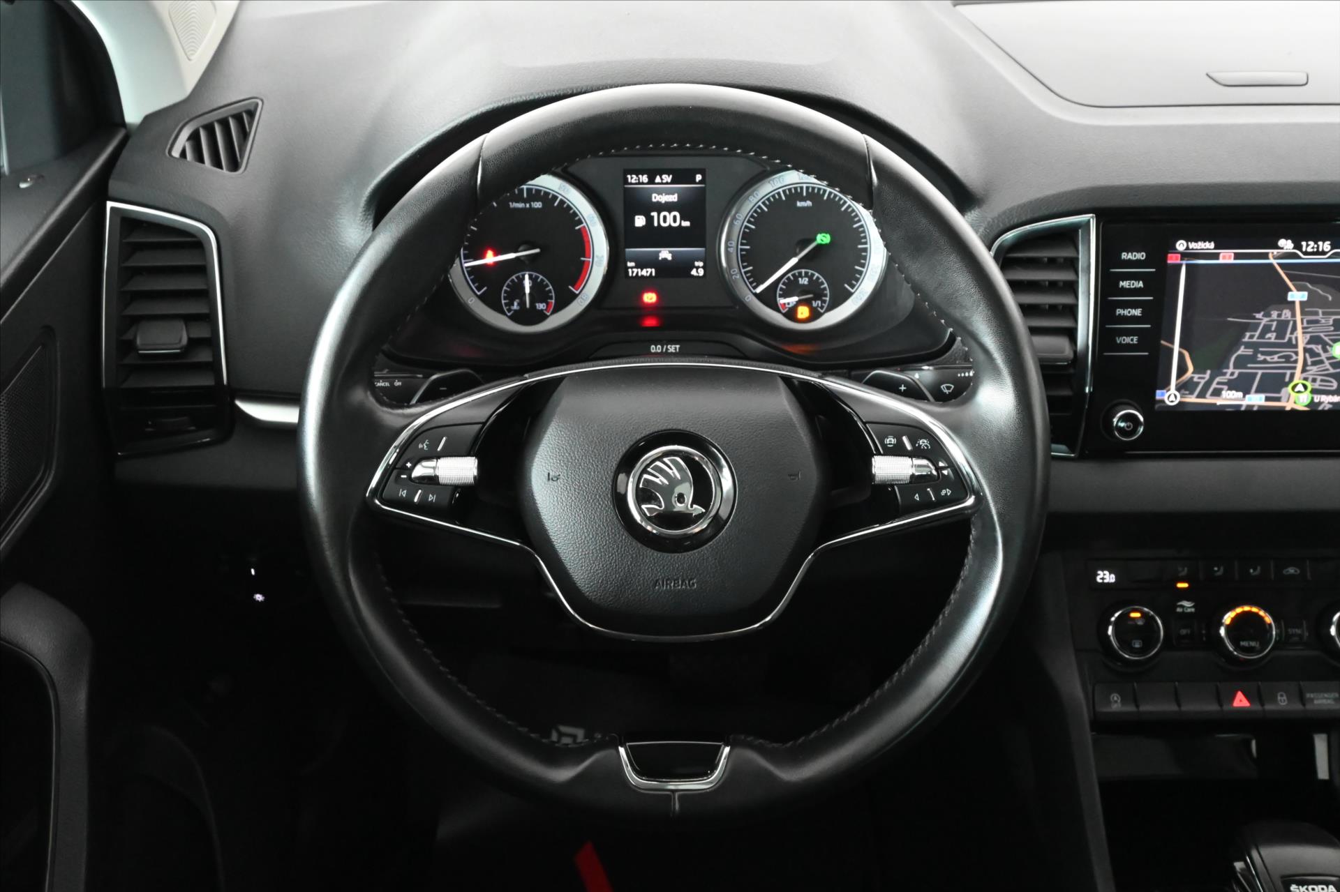 Hlavní fotografie vozu Škoda Karoq 1,5 TSI 110kW DSG AMBITION ZÁRUKA AŽ 5 LET (16)