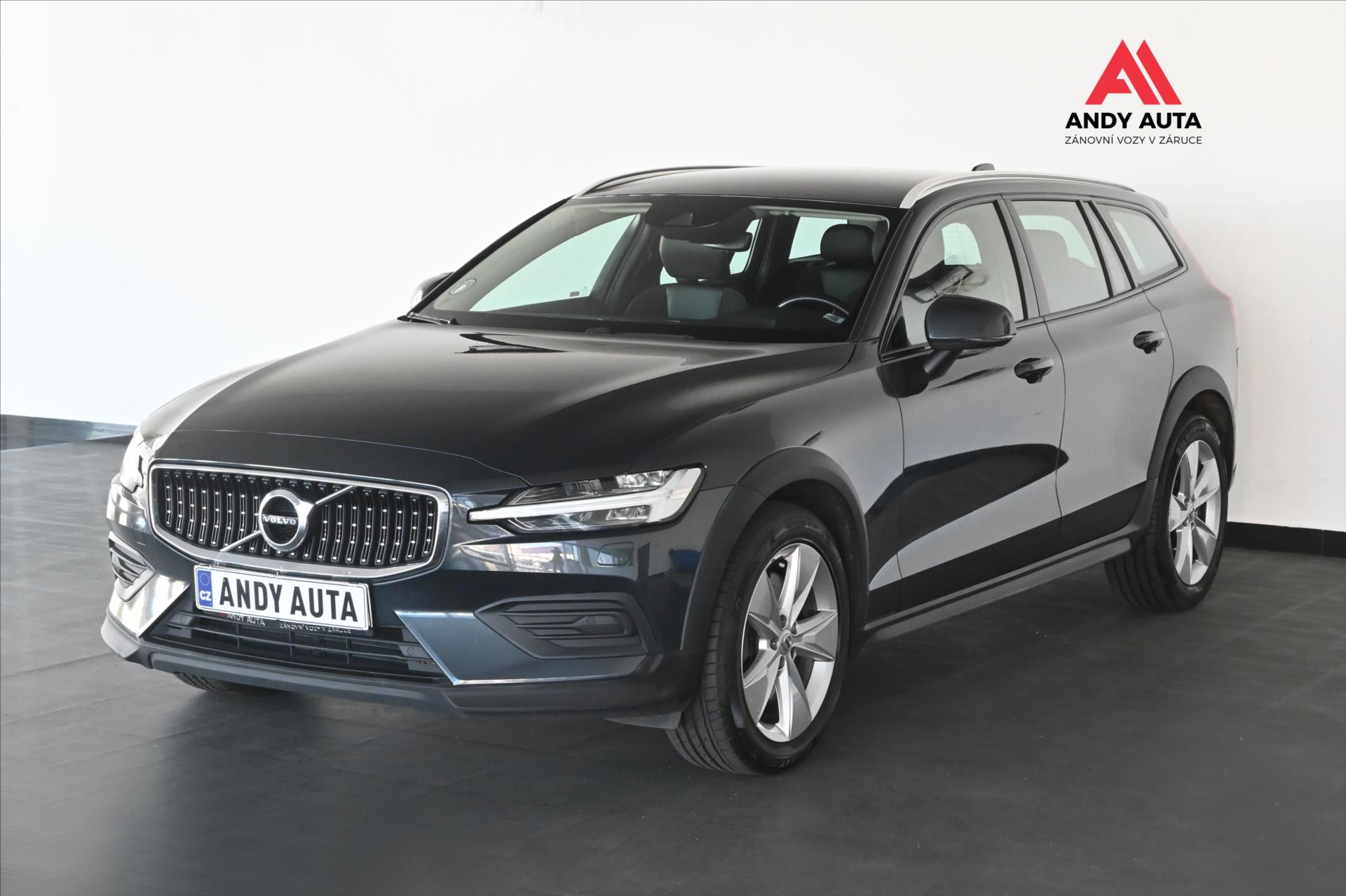 Volvo V60 2,0 D4 140kW 4x4 AT8 Cross Country Záruka až 5 let