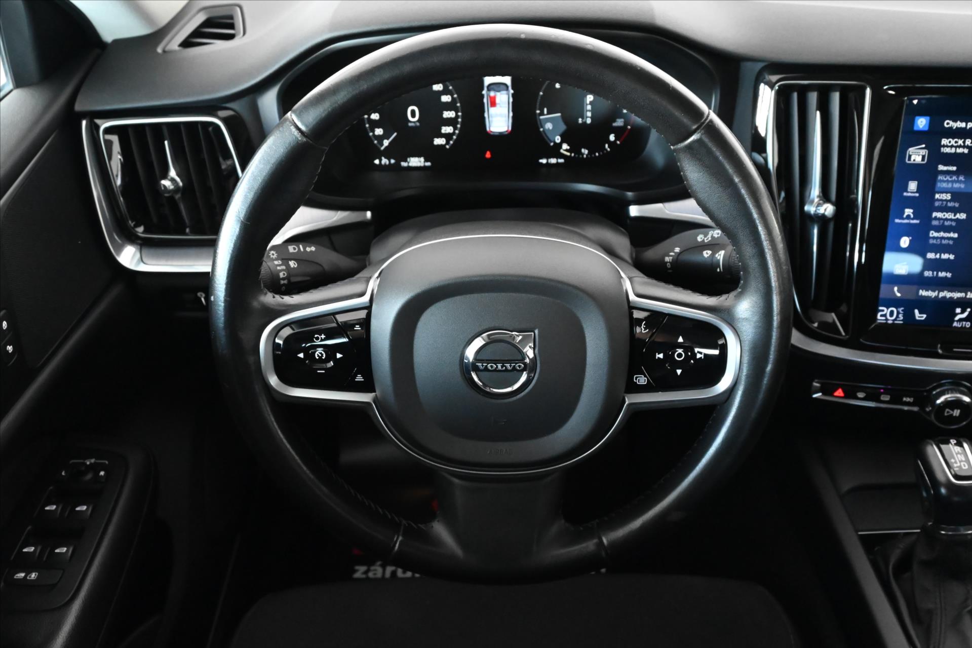 Hlavní fotografie vozu Volvo V60 2,0 D4 140kW 4x4 AT8 Cross Country Záruka až 5 let (16)