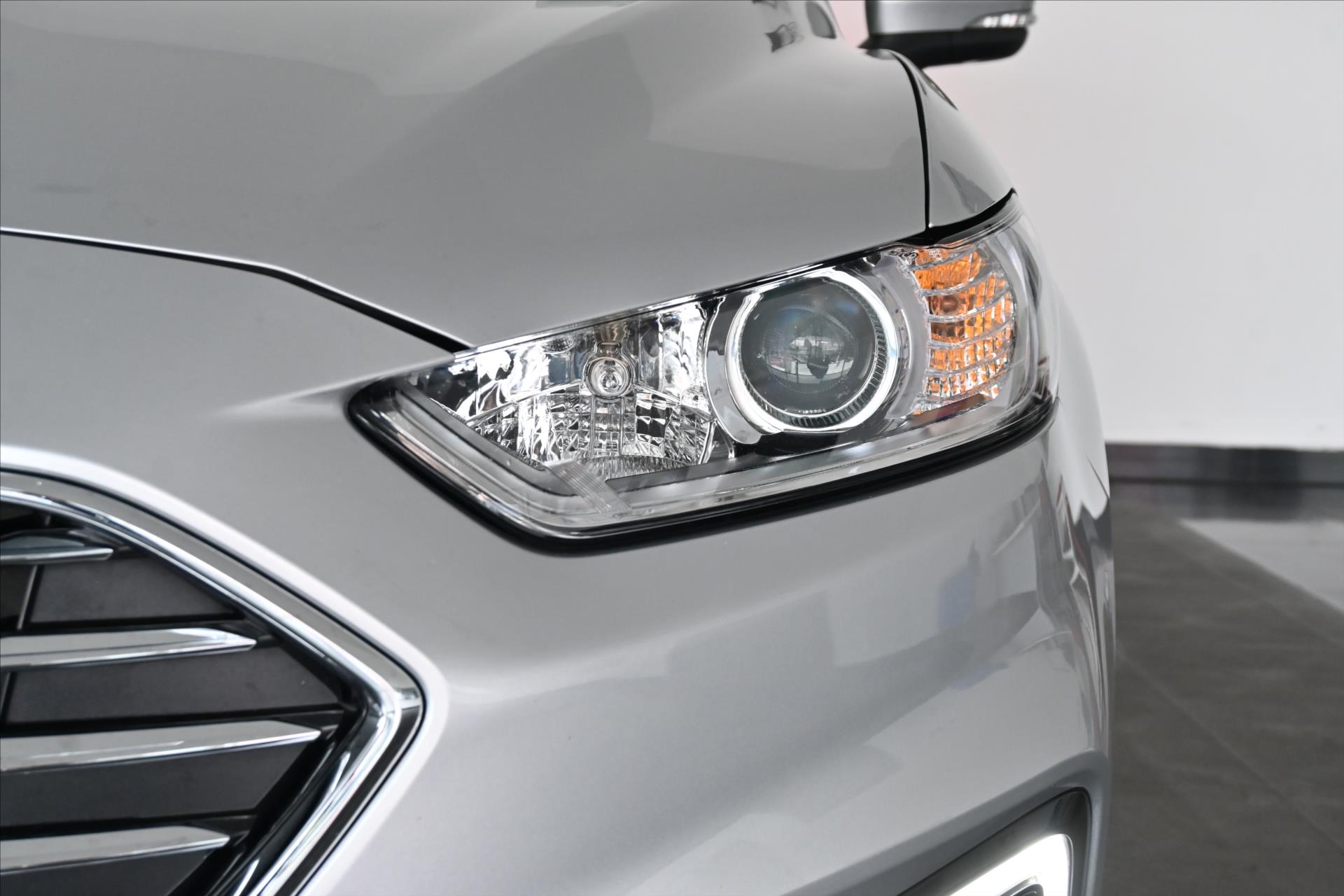 Hlavní fotografie vozu Ford Mondeo 2,0 EcoBlue 110 kW Titanium Záruka až 5 let (29)