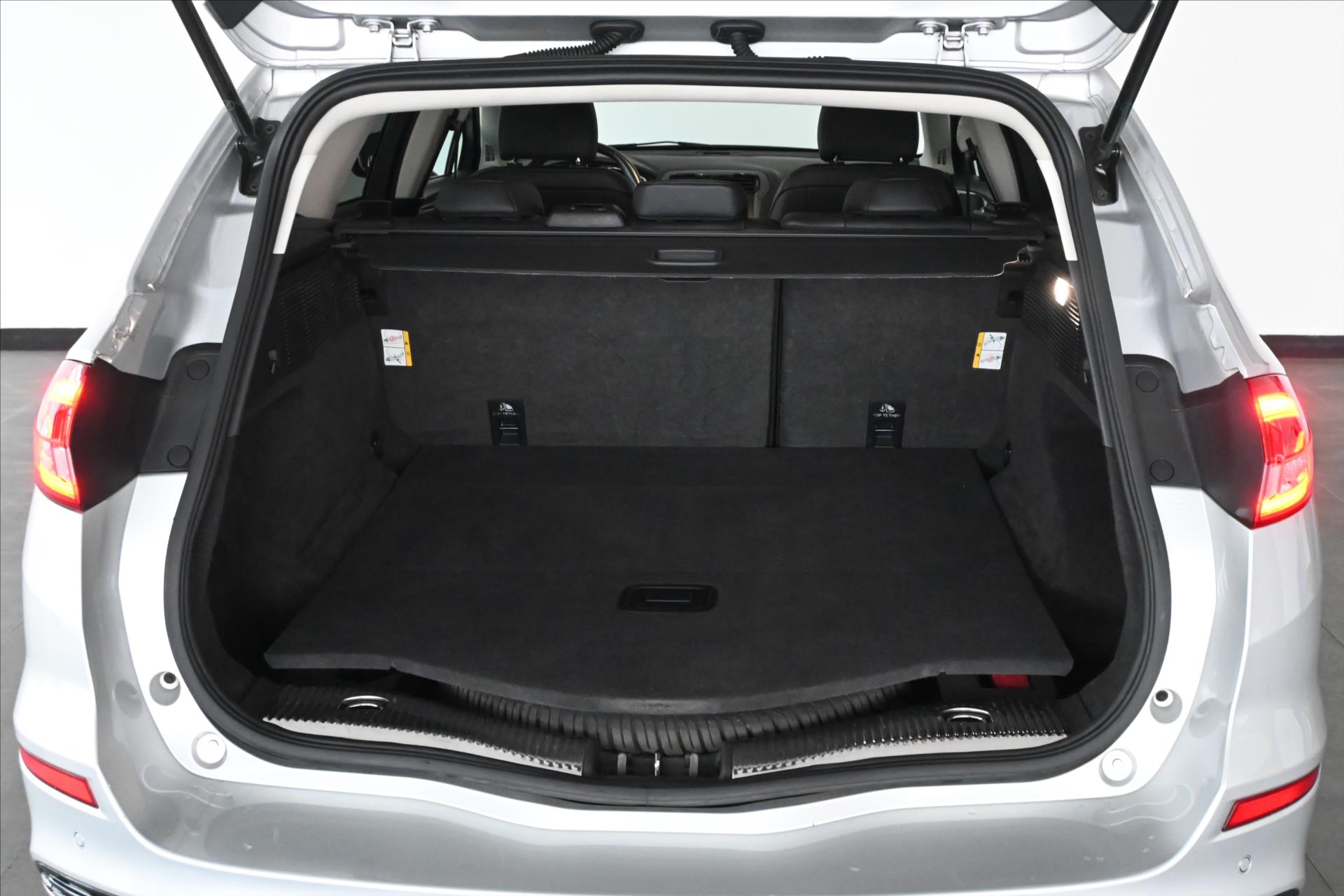 Hlavní fotografie vozu Ford Mondeo 2,0 EcoBlue 110 kW Titanium Záruka až 5 let (7)