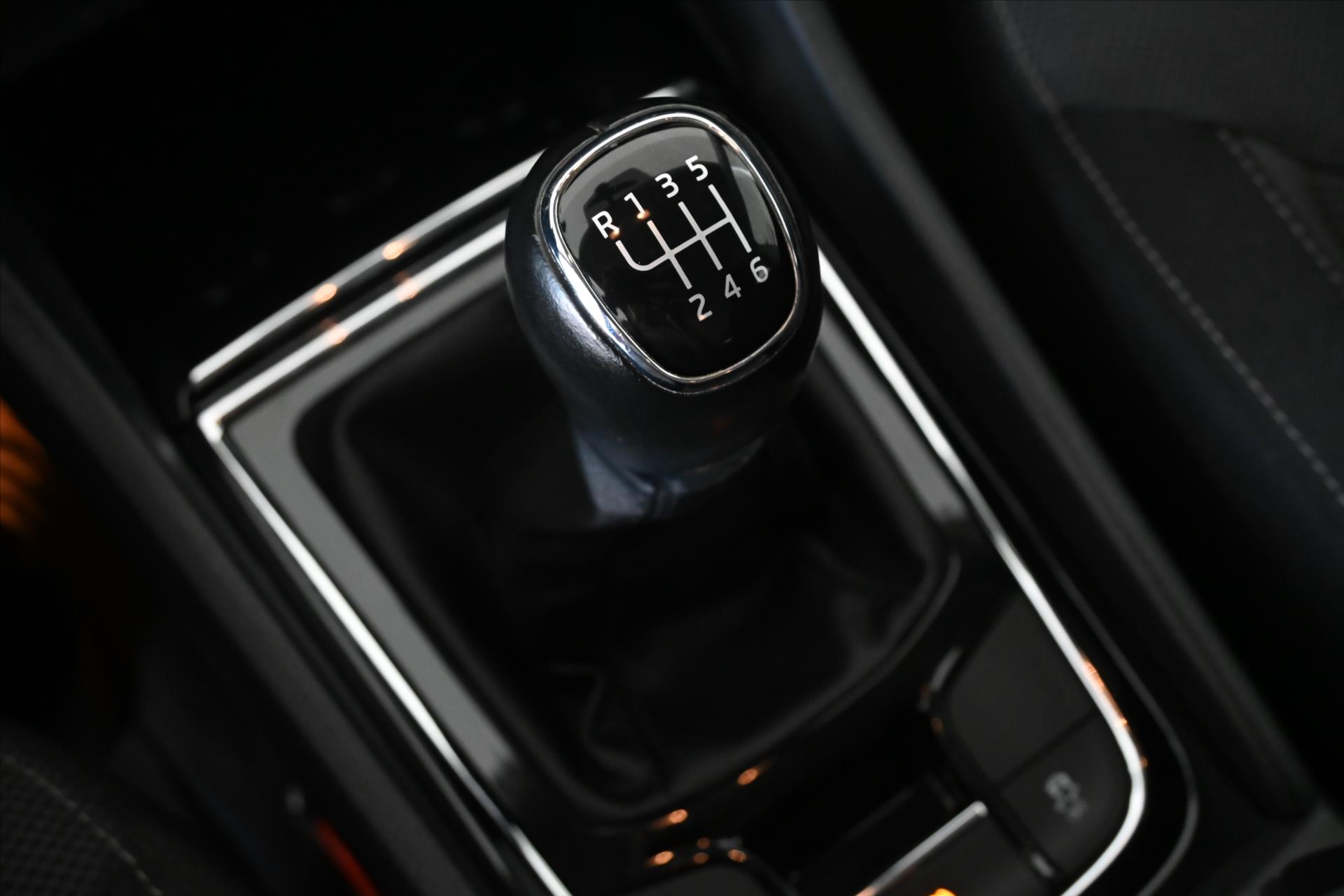 Hlavní fotografie vozu Škoda Kodiaq 1,5 TSI 110kW 7MÍST AMBITION Záruka až 5 let (23)