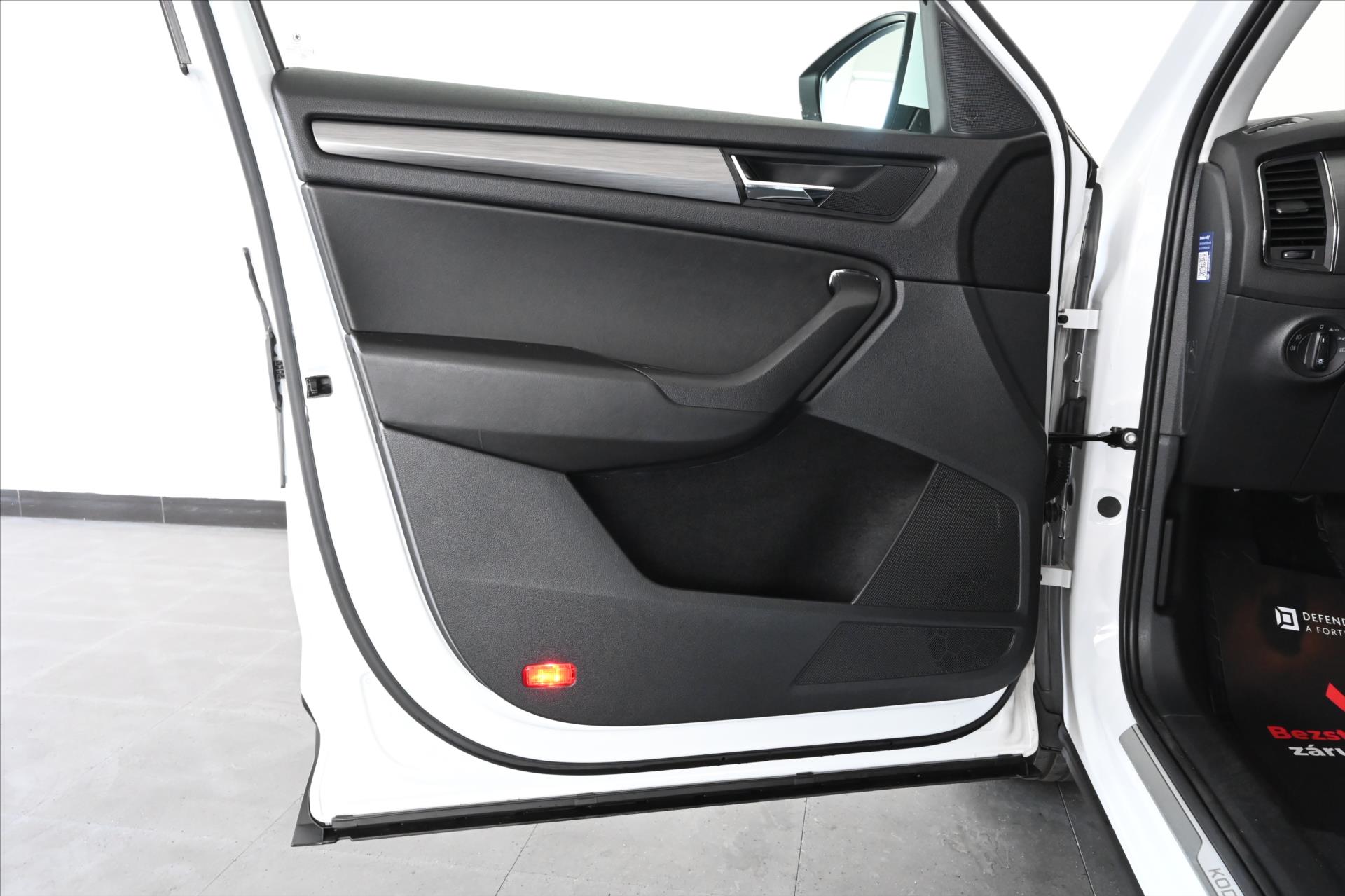 Hlavní fotografie vozu Škoda Kodiaq 1,5 TSI 110kW 7MÍST AMBITION Záruka až 5 let (25)