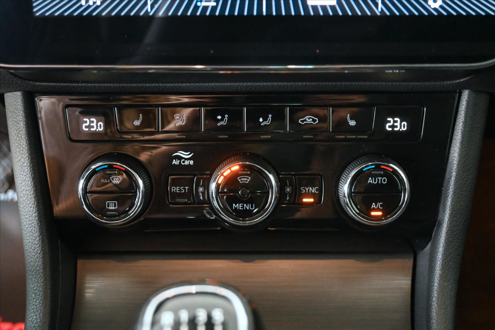 Hlavní fotografie vozu Škoda Superb 2,0 TDI 110 kW Style Záruka až 5 let (23)