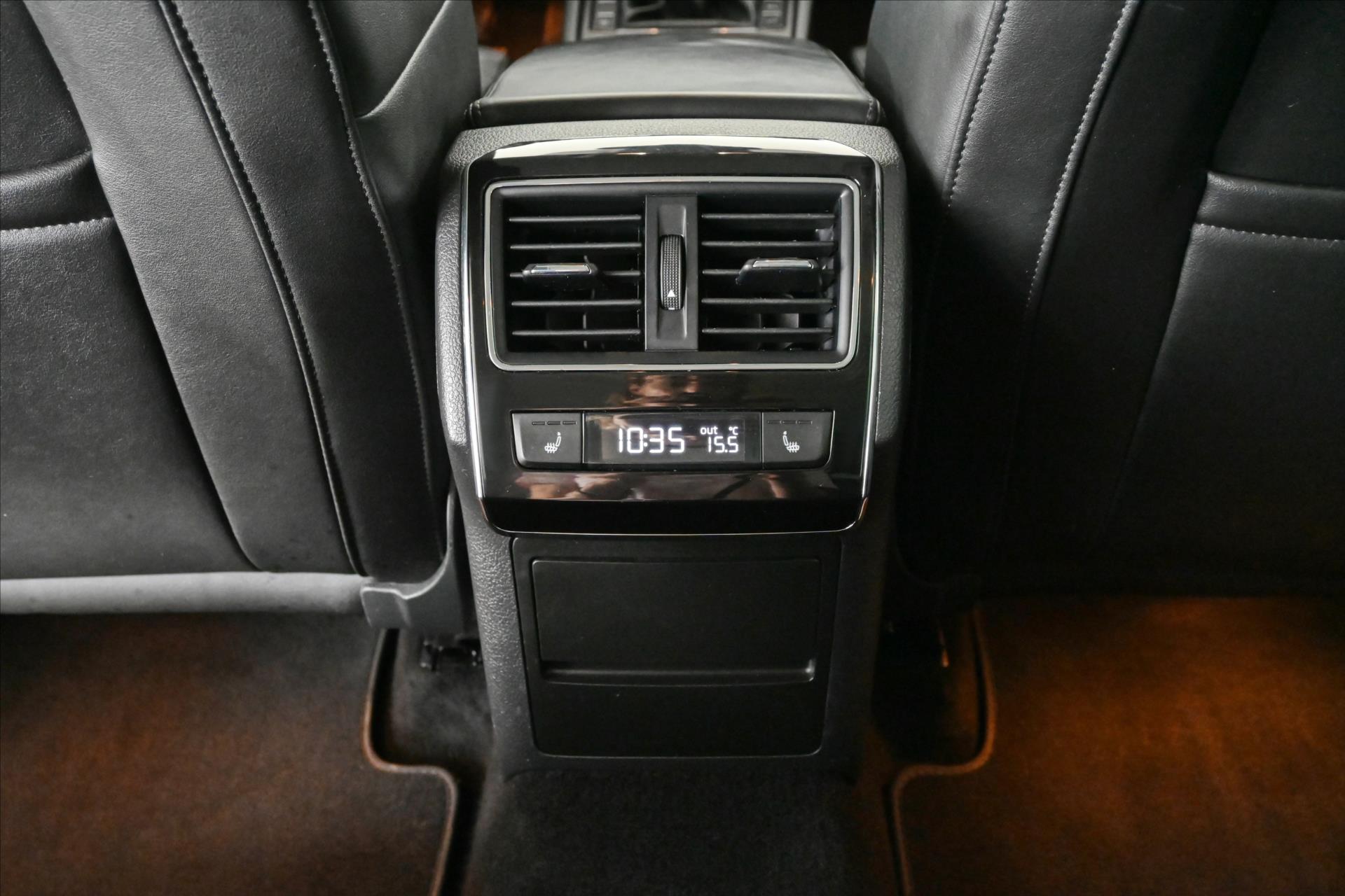 Hlavní fotografie vozu Škoda Superb 2,0 TDI 110 kW Style Záruka až 5 let (24)