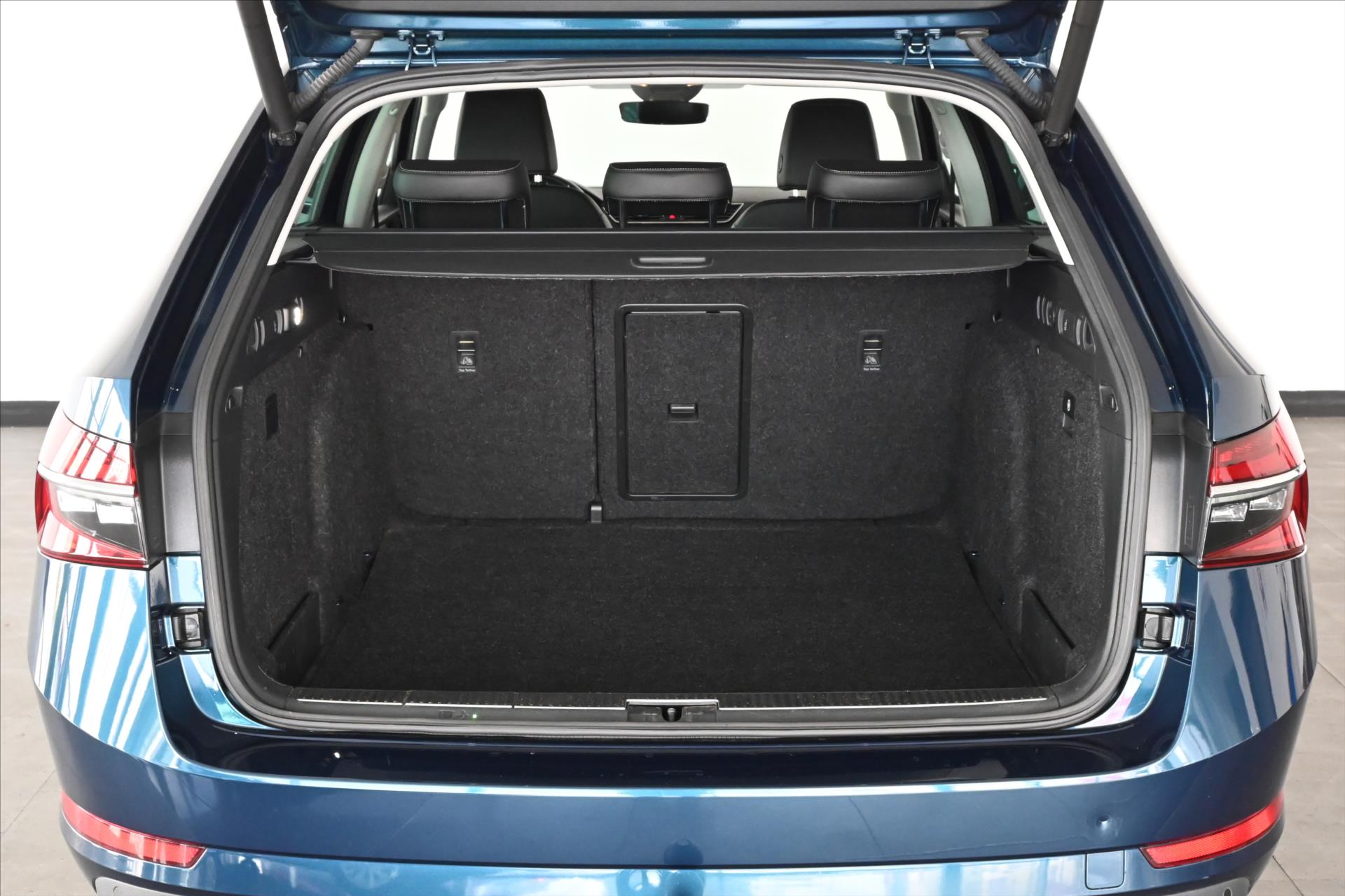 Hlavní fotografie vozu Škoda Superb 2,0 TDi 110kW Style Záruka až 5 let (6)