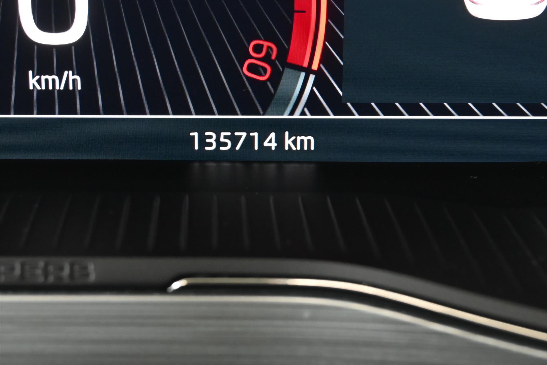 Hlavní fotografie vozu Škoda Superb 2,0 TDi 110kW DSG CLEVER Záruka až 5 let (14)