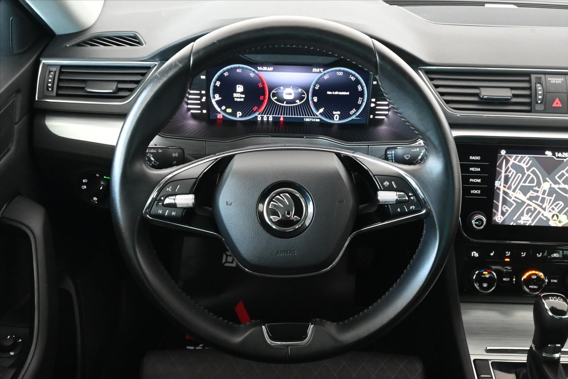 Hlavní fotografie vozu Škoda Superb 2,0 TDi 110kW DSG CLEVER Záruka až 5 let (16)