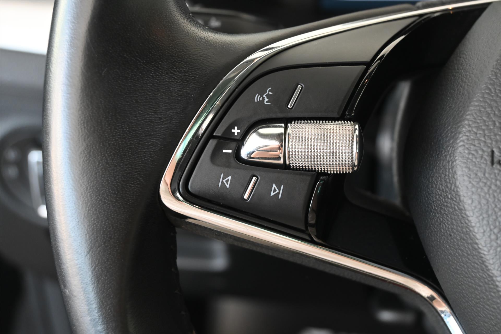 Hlavní fotografie vozu Škoda Superb 2,0 TDi 110kW DSG CLEVER Záruka až 5 let (17)