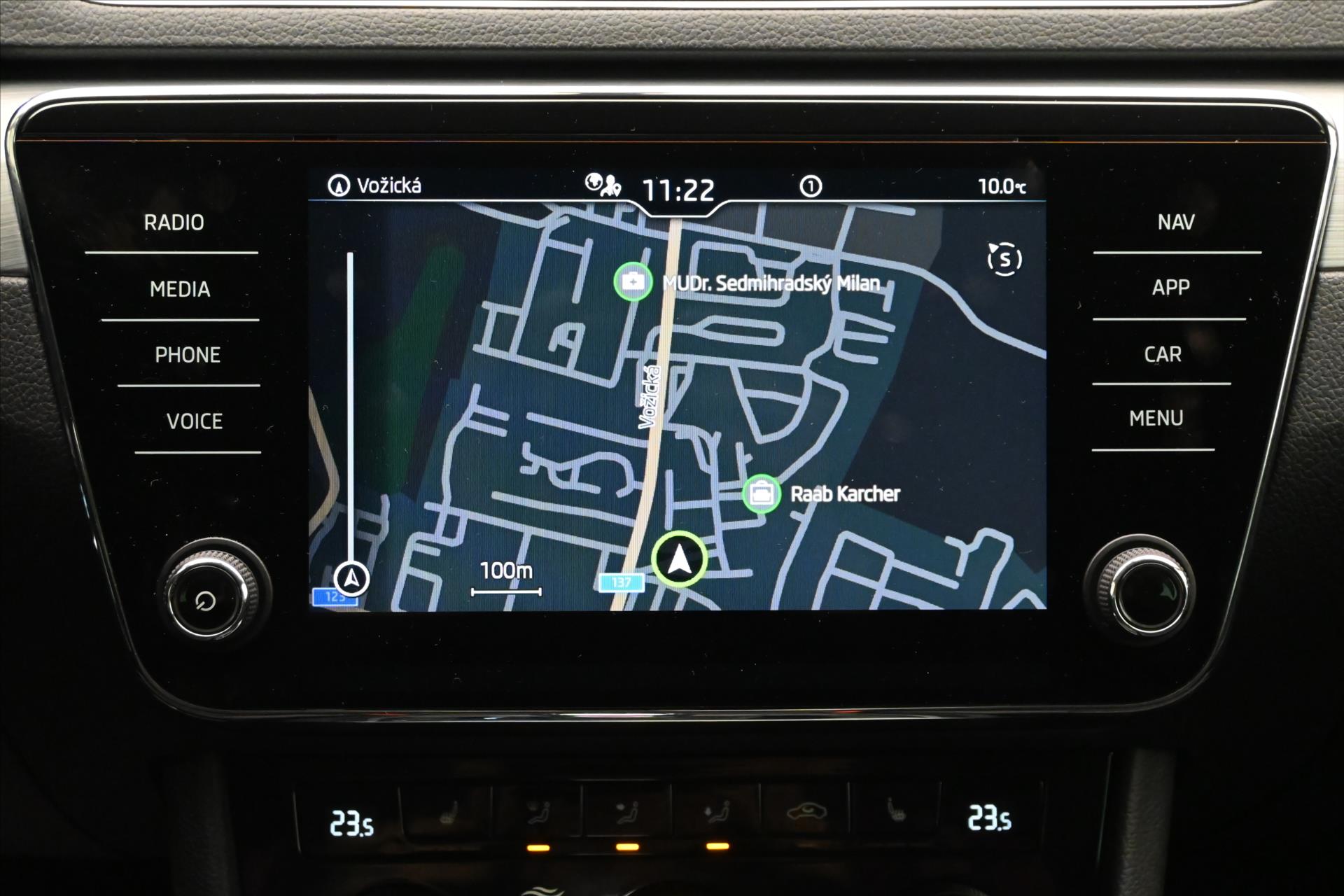 Main photo of the car Skoda Superb 2.0 TDi 110kW DSG CLEVER Warranty up to 5 years (18)