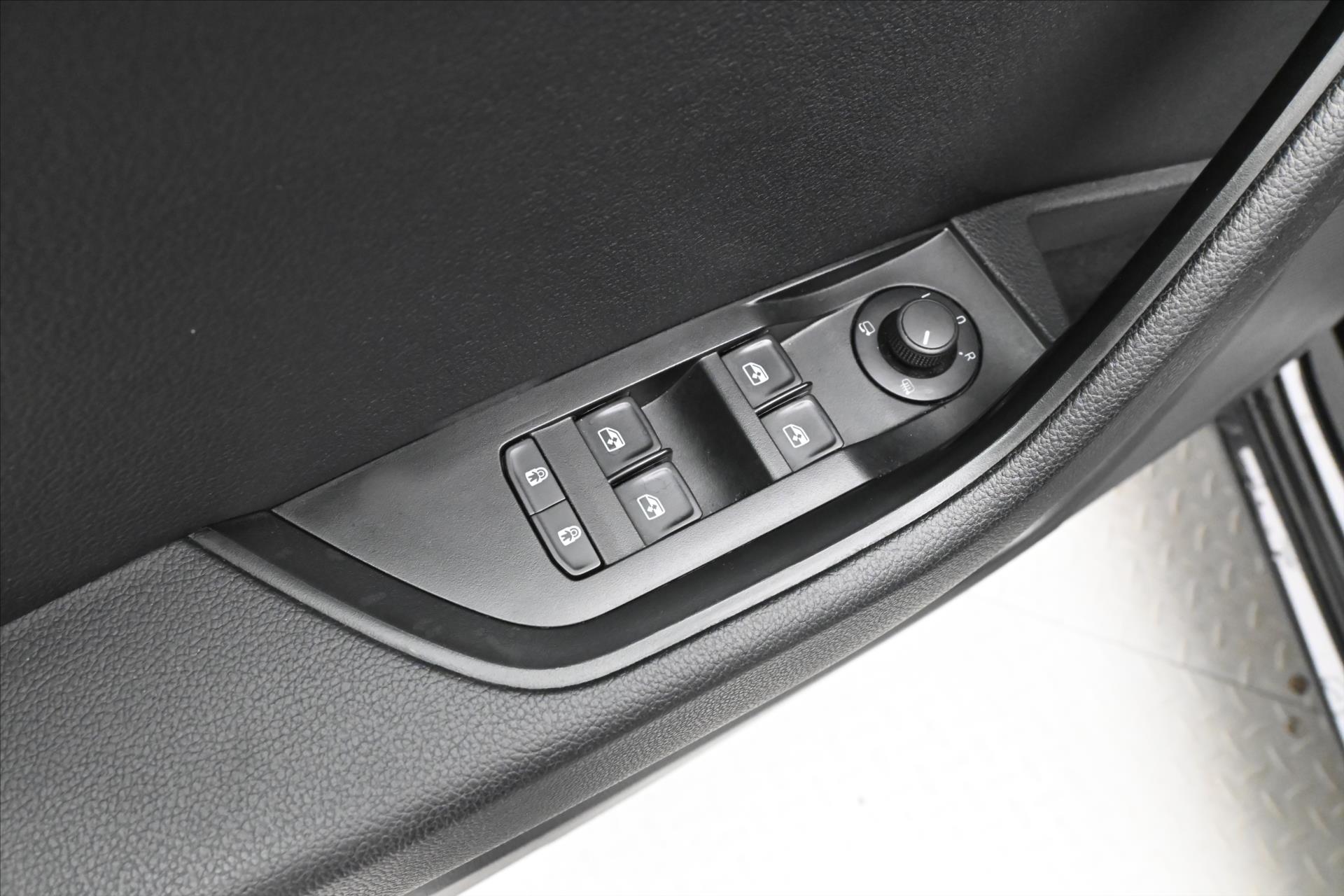 Main photo of the car Skoda Superb 2.0 TDi 110kW DSG CLEVER Warranty up to 5 years (23)