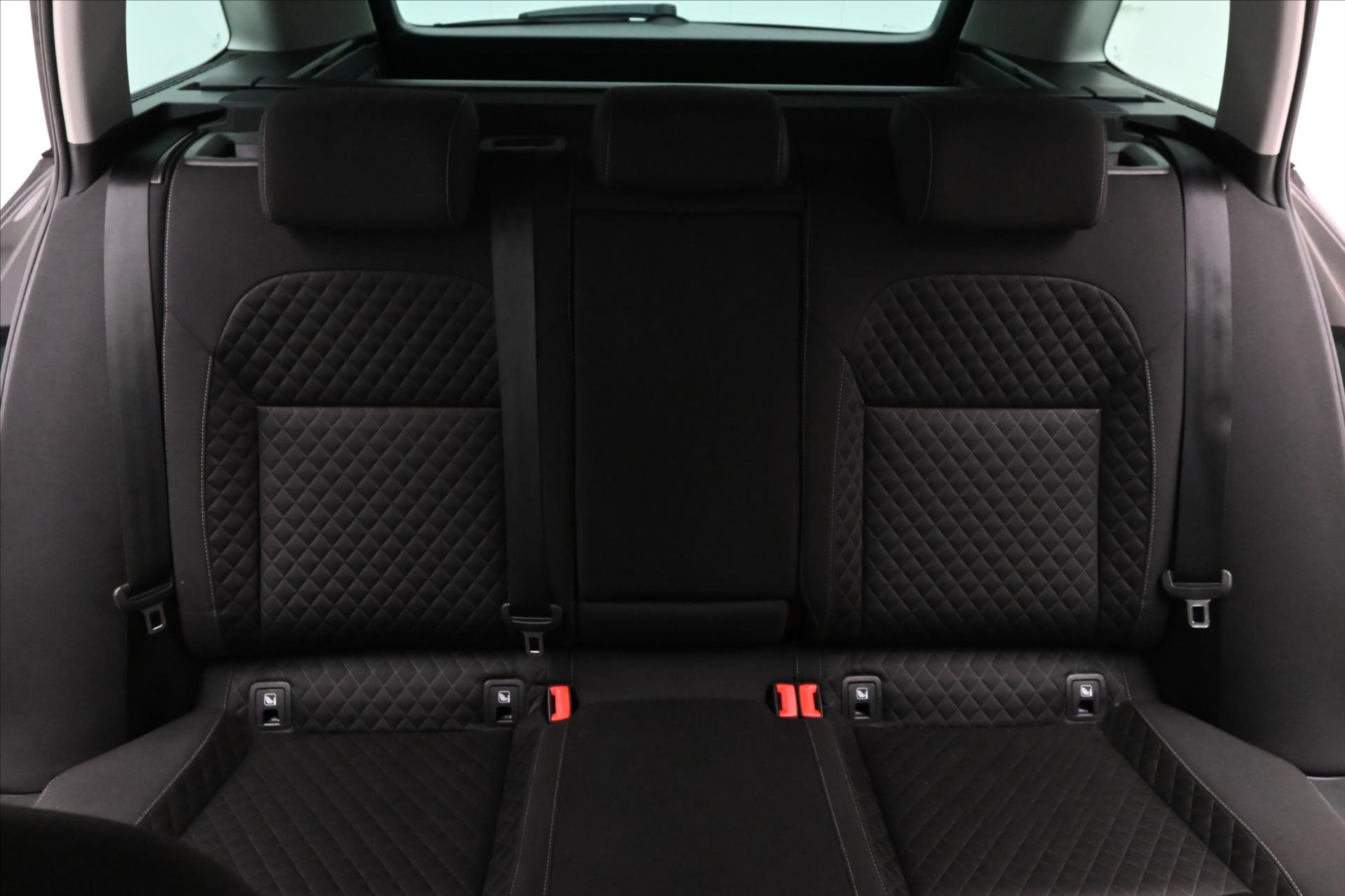 Main photo of the car Skoda Superb 2.0 TDi 110kW DSG CLEVER Warranty up to 5 years (25)