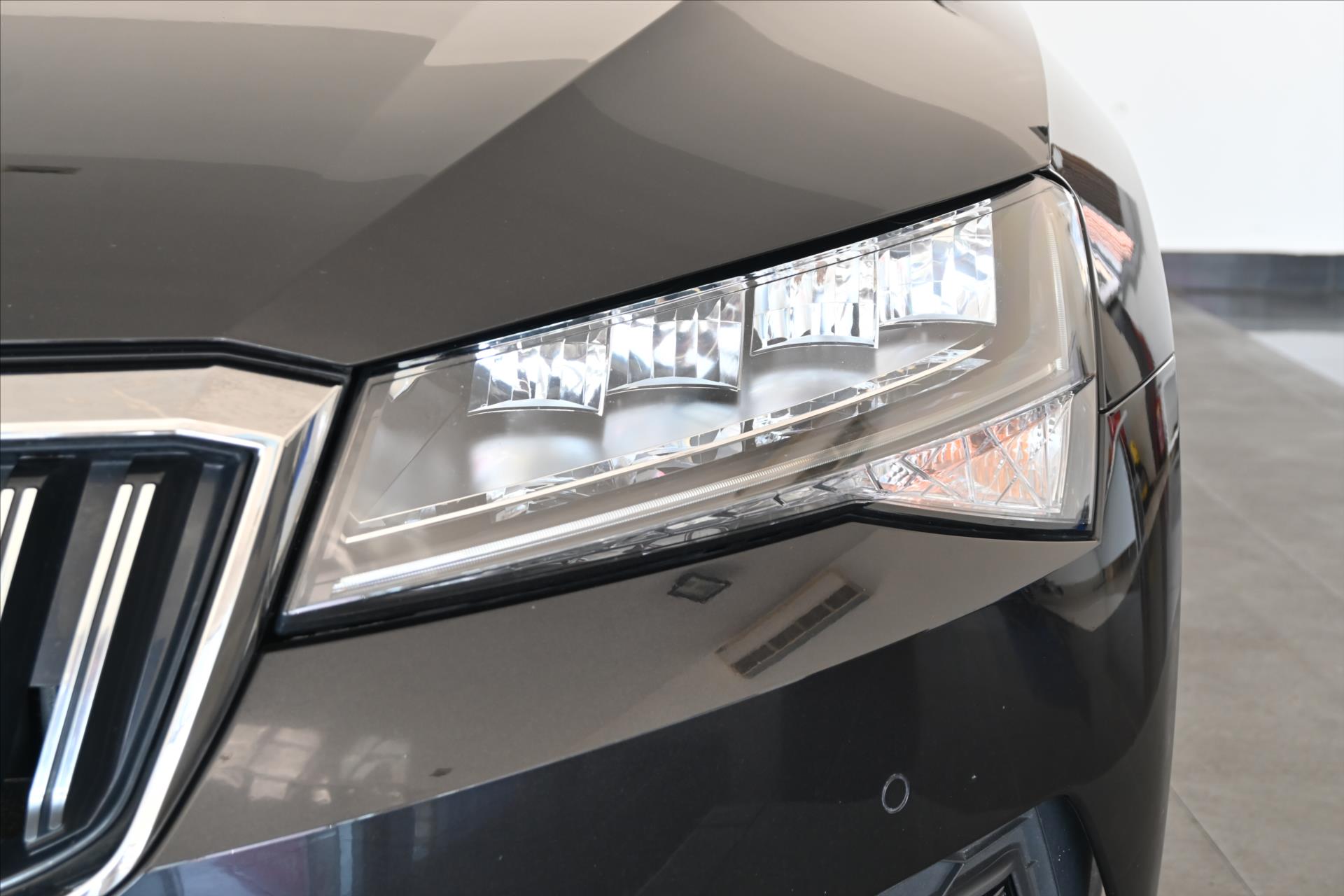 Hlavní fotografie vozu Škoda Superb 2,0 TDi 110kW DSG CLEVER Záruka až 5 let (30)
