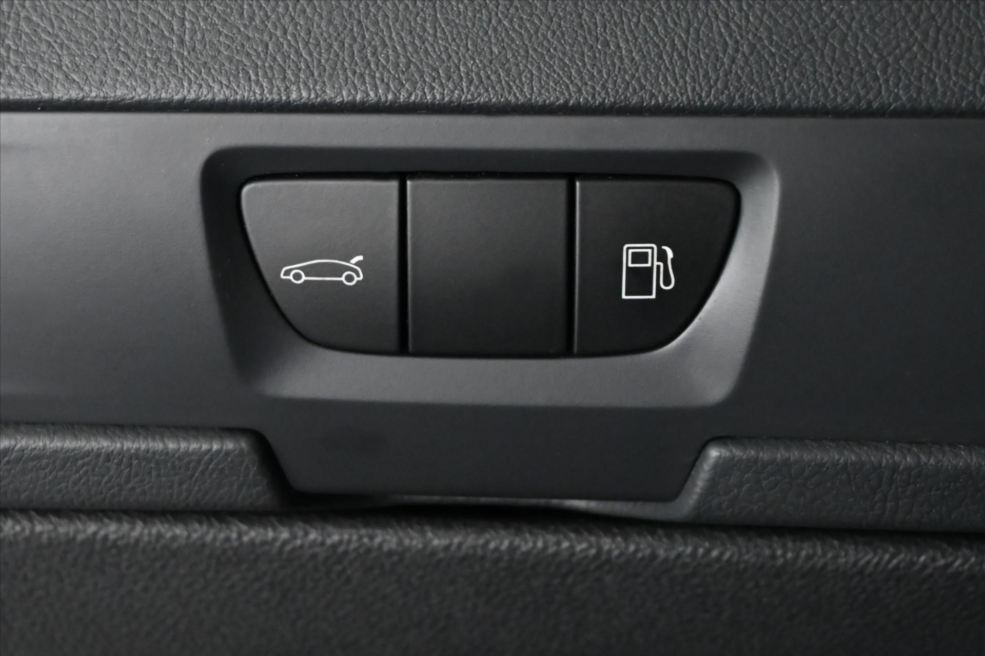 Main photo of the car Peugeot 508 2.0 SW HDi 120 kW AT6 Panorama Warranty (25)