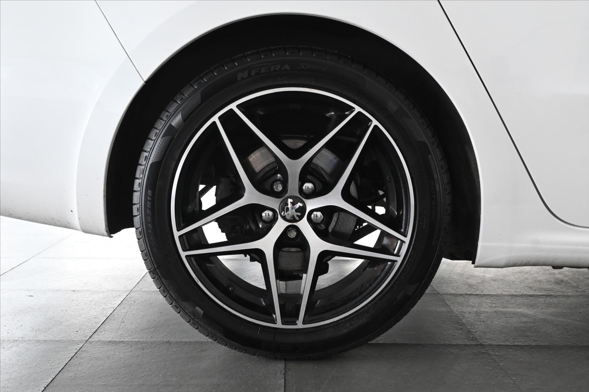 Main photo of the car Peugeot 508 2.0 SW HDi 120 kW AT6 Panorama Warranty (30)