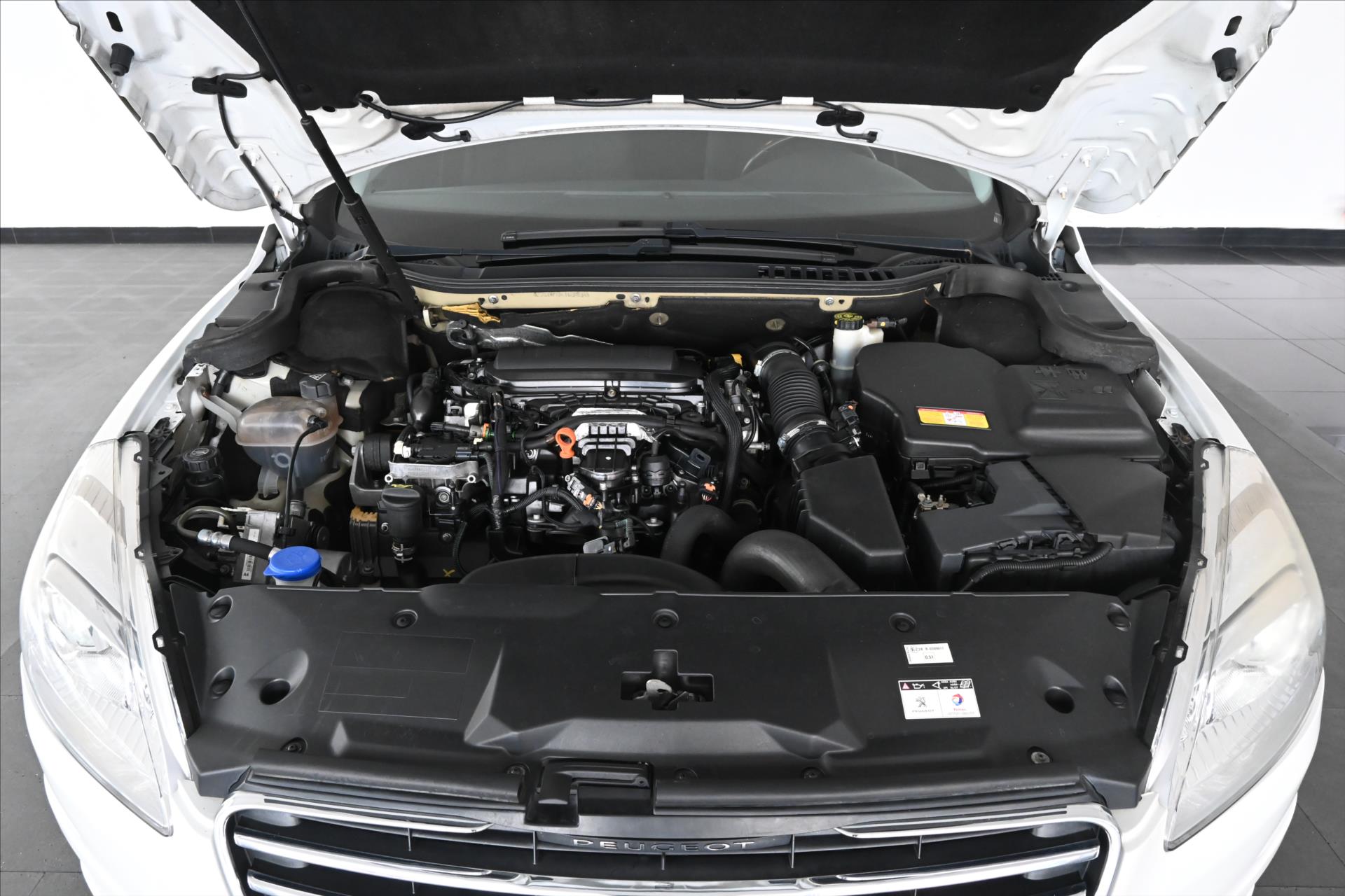 Main photo of the car Peugeot 508 2.0 SW HDi 120 kW AT6 Panorama Warranty (6)