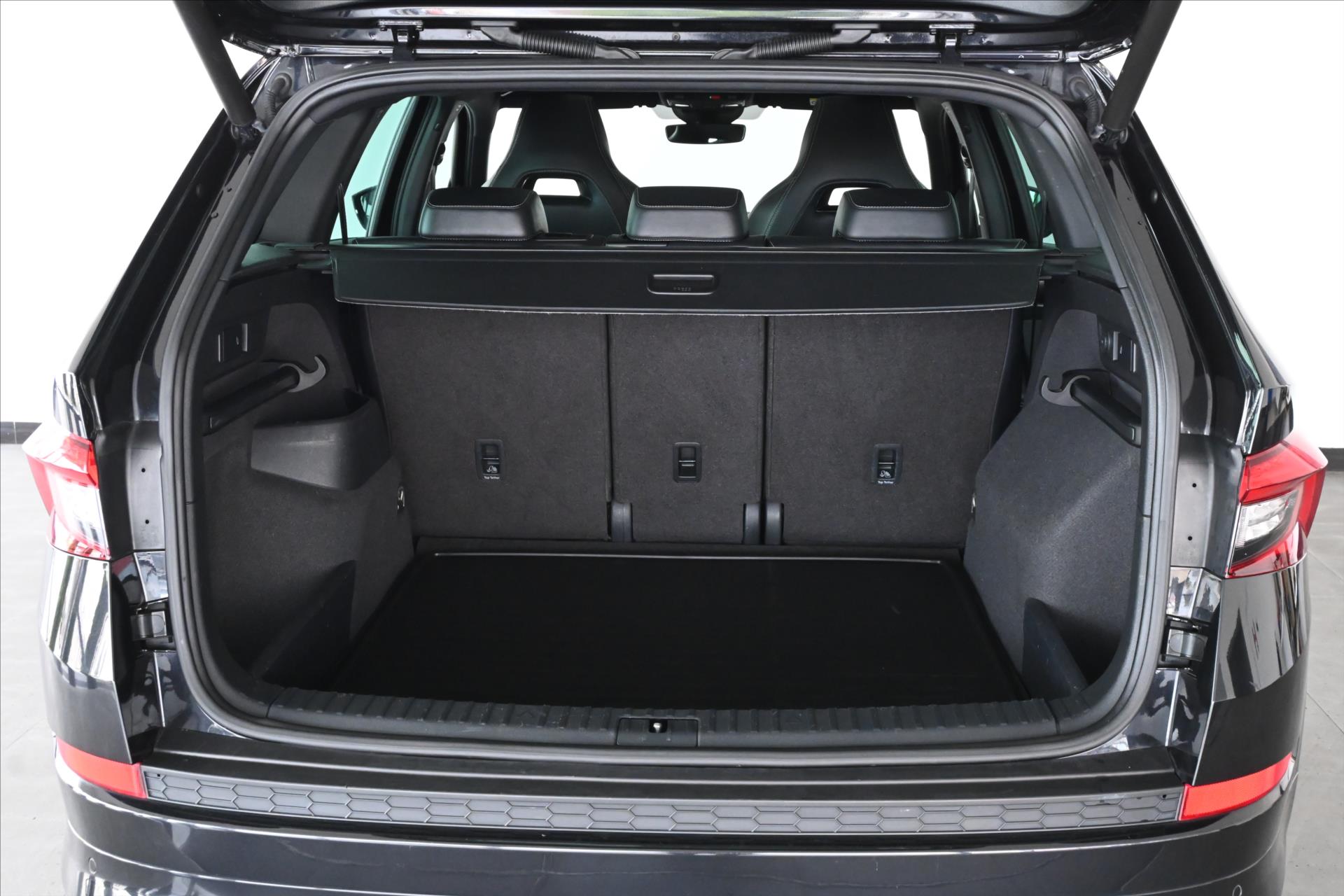 Hlavní fotografie vozu Škoda Kodiaq 1,5 TSI 110 kW DSG Sportline Záruka až 5 let (7)