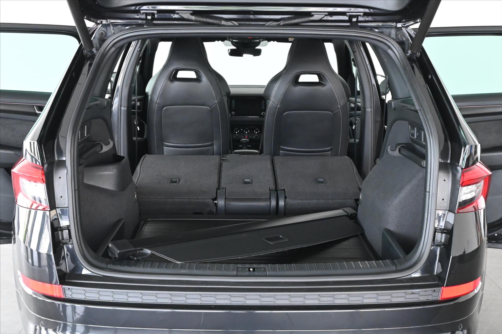 Hlavní fotografie vozu Škoda Kodiaq 1,5 TSI 110 kW DSG Sportline Záruka až 5 let (8)