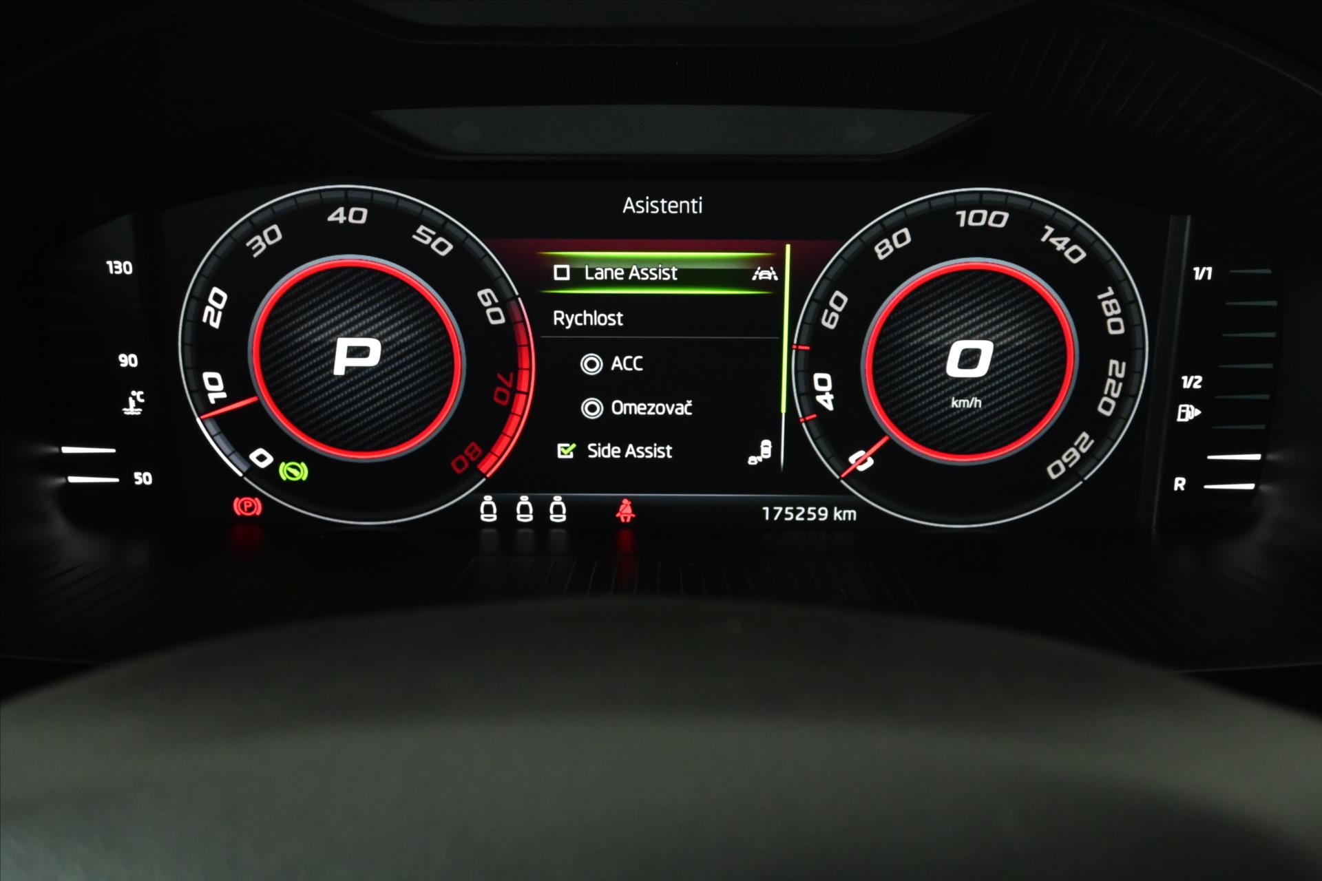 Hlavní fotografie vozu Škoda Kodiaq 1,5 TSI 110 kW DSG Sportline Záruka až 5 let (14)