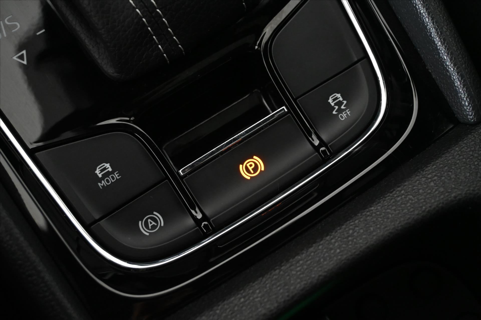 Hlavní fotografie vozu Škoda Kodiaq 1,5 TSI 110 kW DSG Sportline Záruka až 5 let (30)