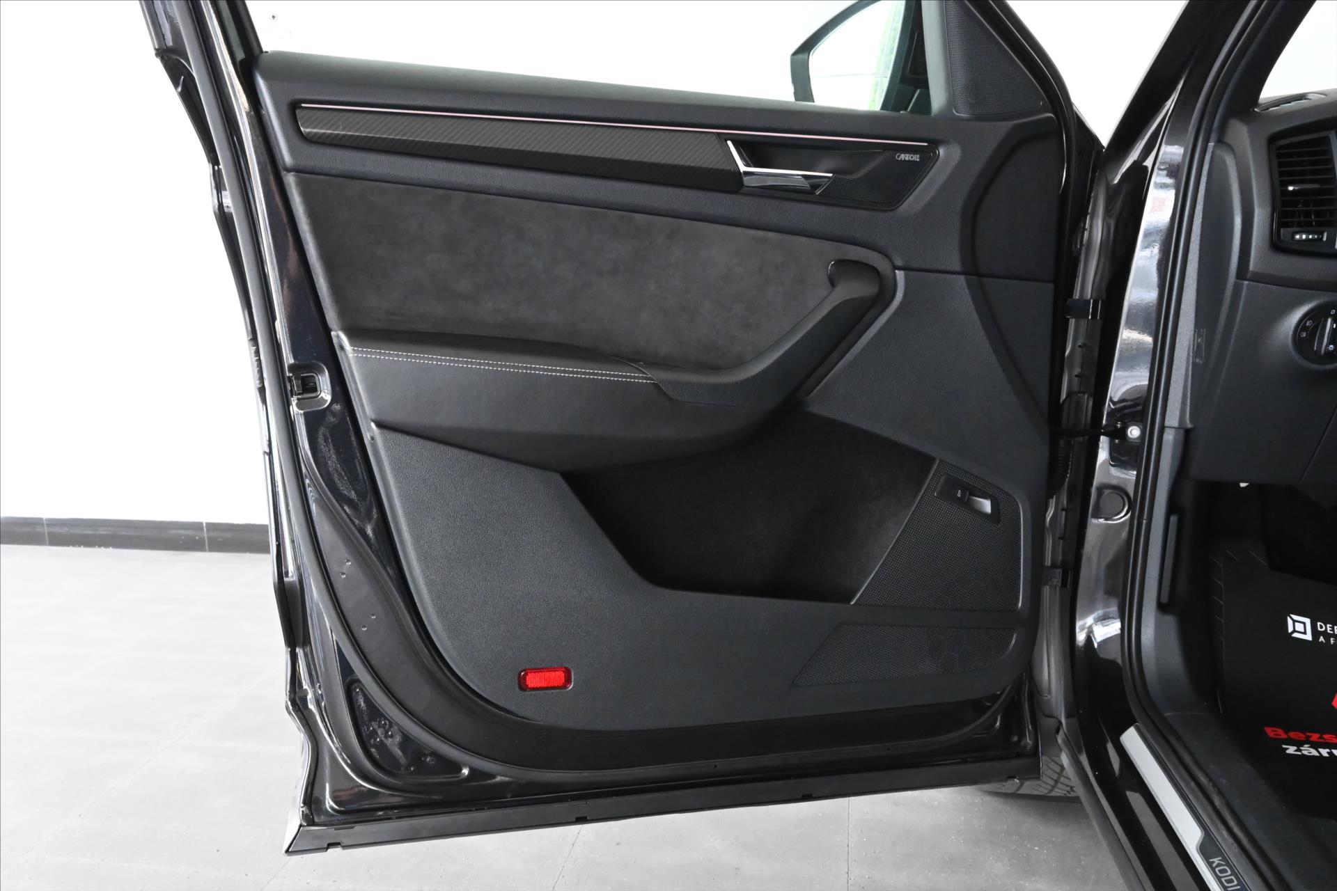 Hlavní fotografie vozu Škoda Kodiaq 1,5 TSI 110 kW DSG Sportline Záruka až 5 let (31)