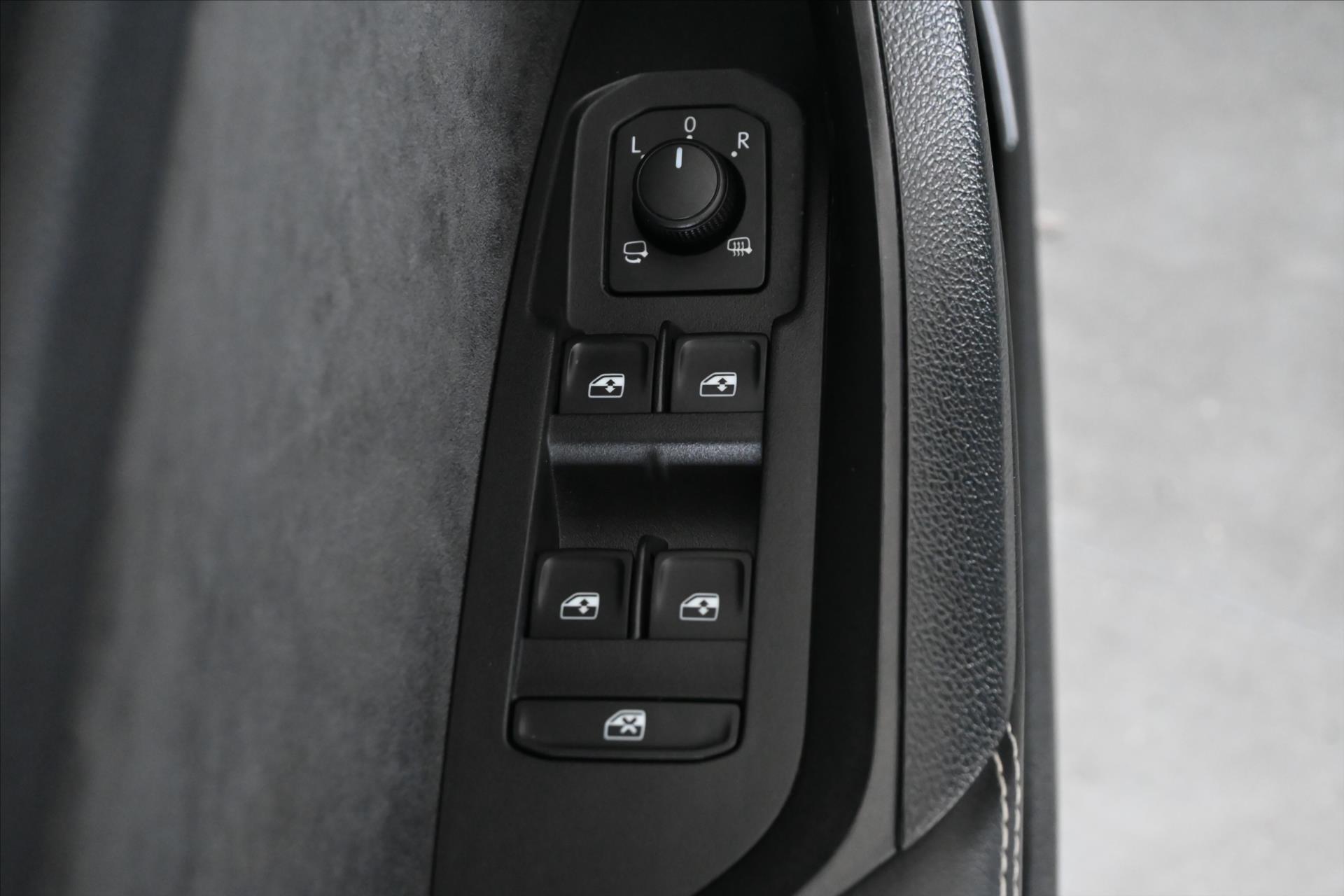 Hlavní fotografie vozu Škoda Kodiaq 1,5 TSI 110 kW DSG Sportline Záruka až 5 let (32)