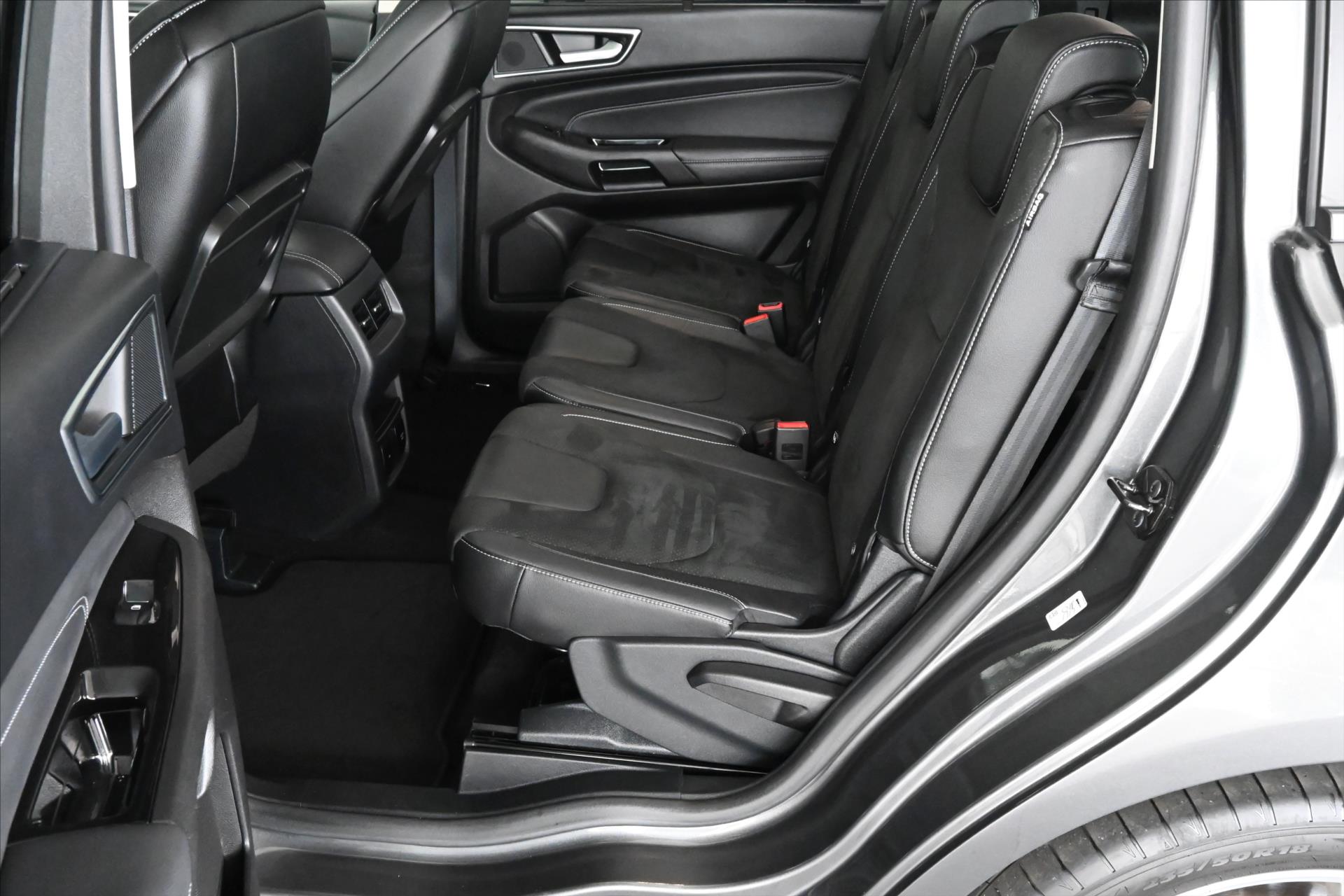 Hlavní fotografie vozu Ford Galaxy 2,0 EcoBlue 177 kW Titanium AT8 Záruka až 5 let (11)