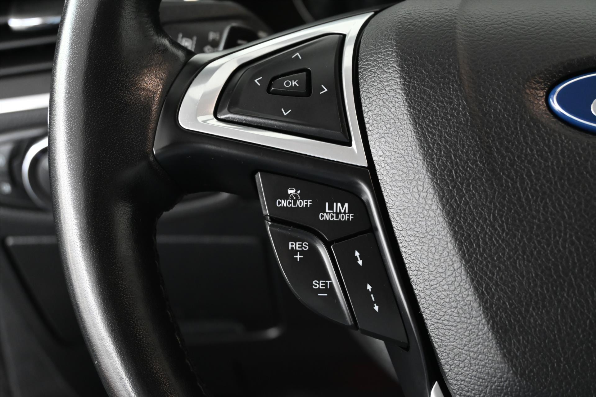 Hlavní fotografie vozu Ford Galaxy 2,0 EcoBlue 177 kW Titanium AT8 Záruka až 5 let (18)