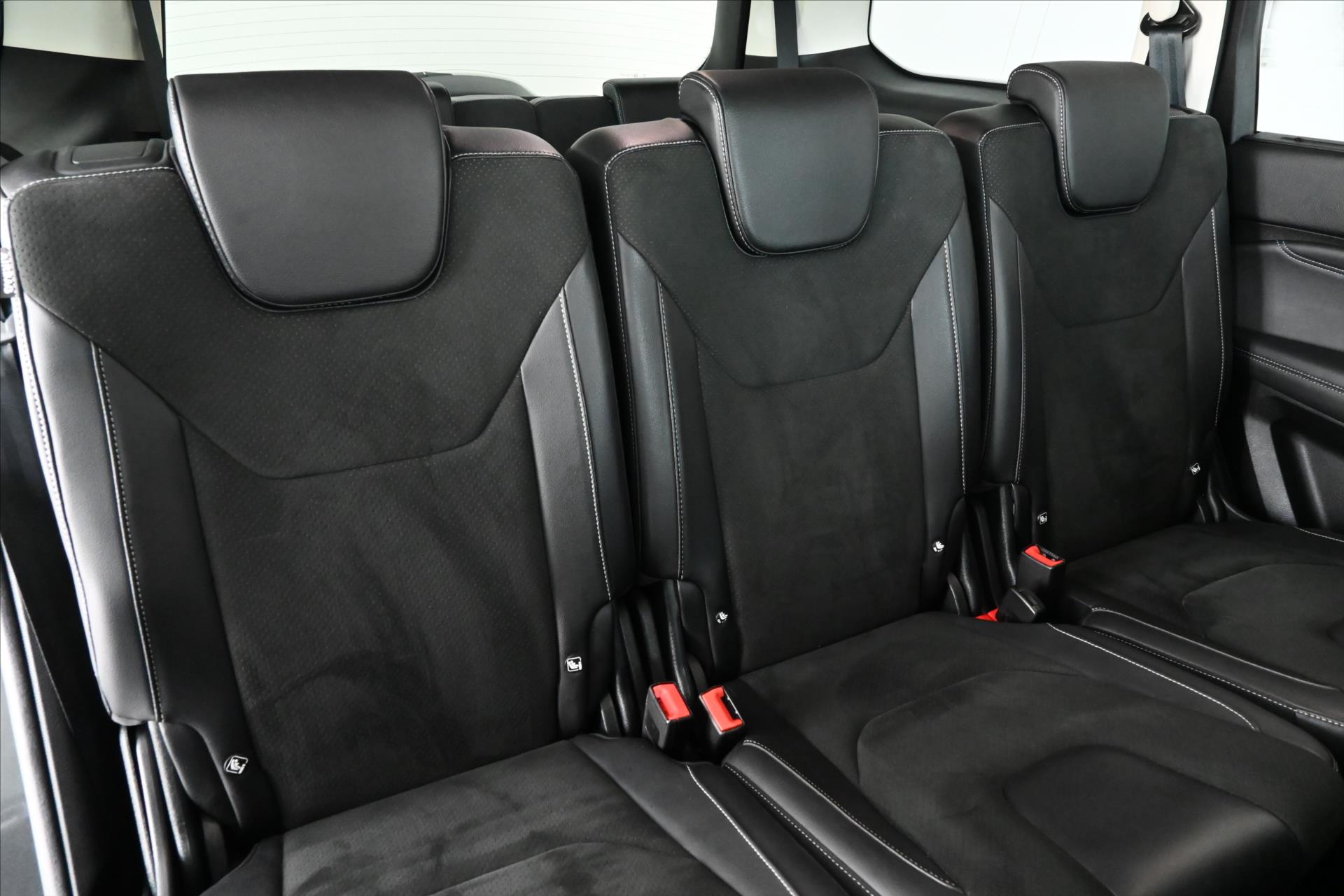 Hlavní fotografie vozu Ford Galaxy 2,0 EcoBlue 177 kW Titanium AT8 Záruka až 5 let (28)