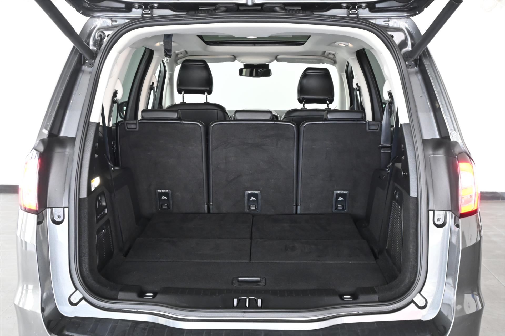 Hlavní fotografie vozu Ford Galaxy 2,0 EcoBlue 177 kW Titanium AT8 Záruka až 5 let (7)