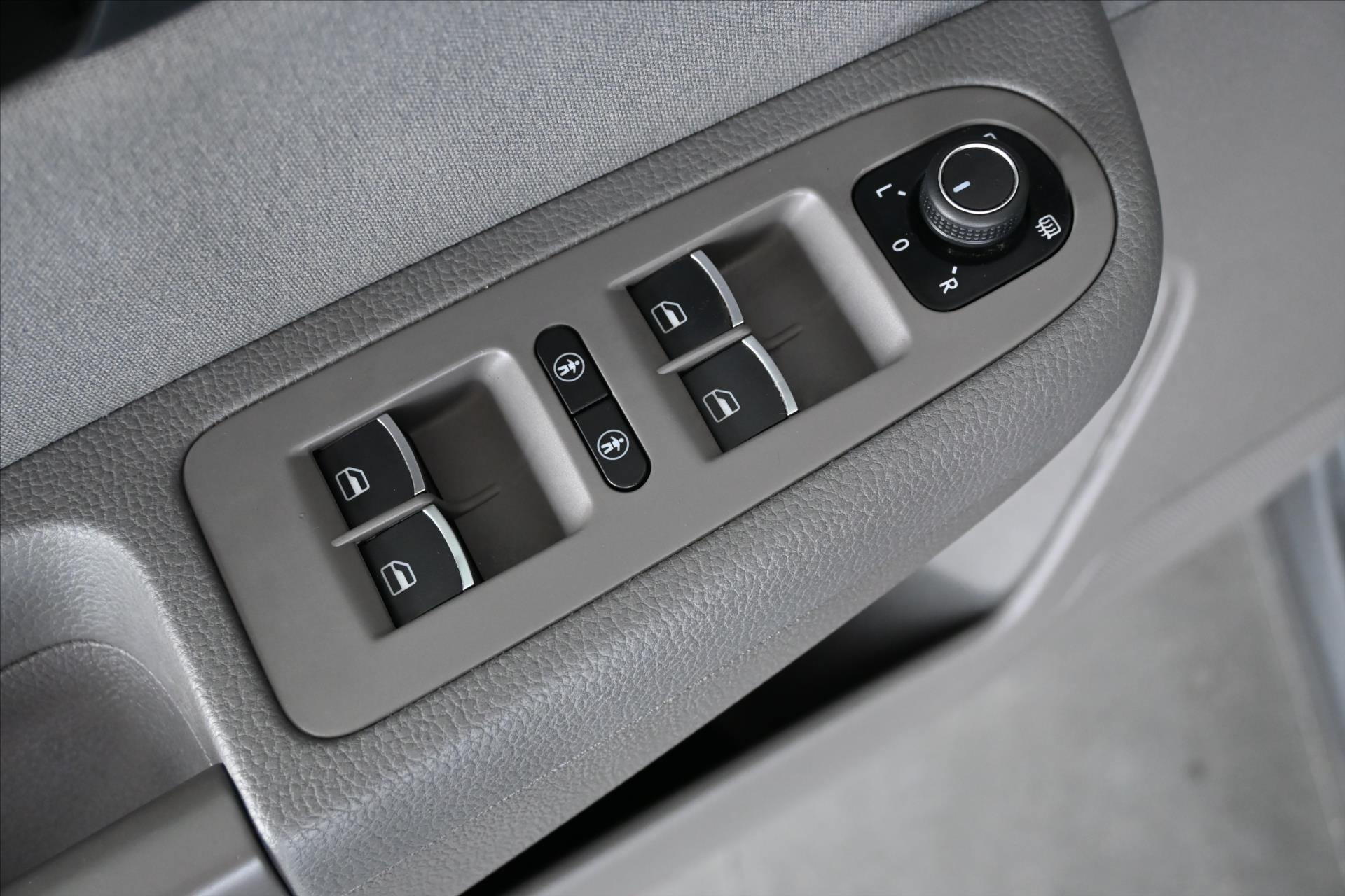 Hlavní fotografie vozu Seat Alhambra 2,0 TDI 110 kW DSG Style 7míst Záruka až 5 let (30)