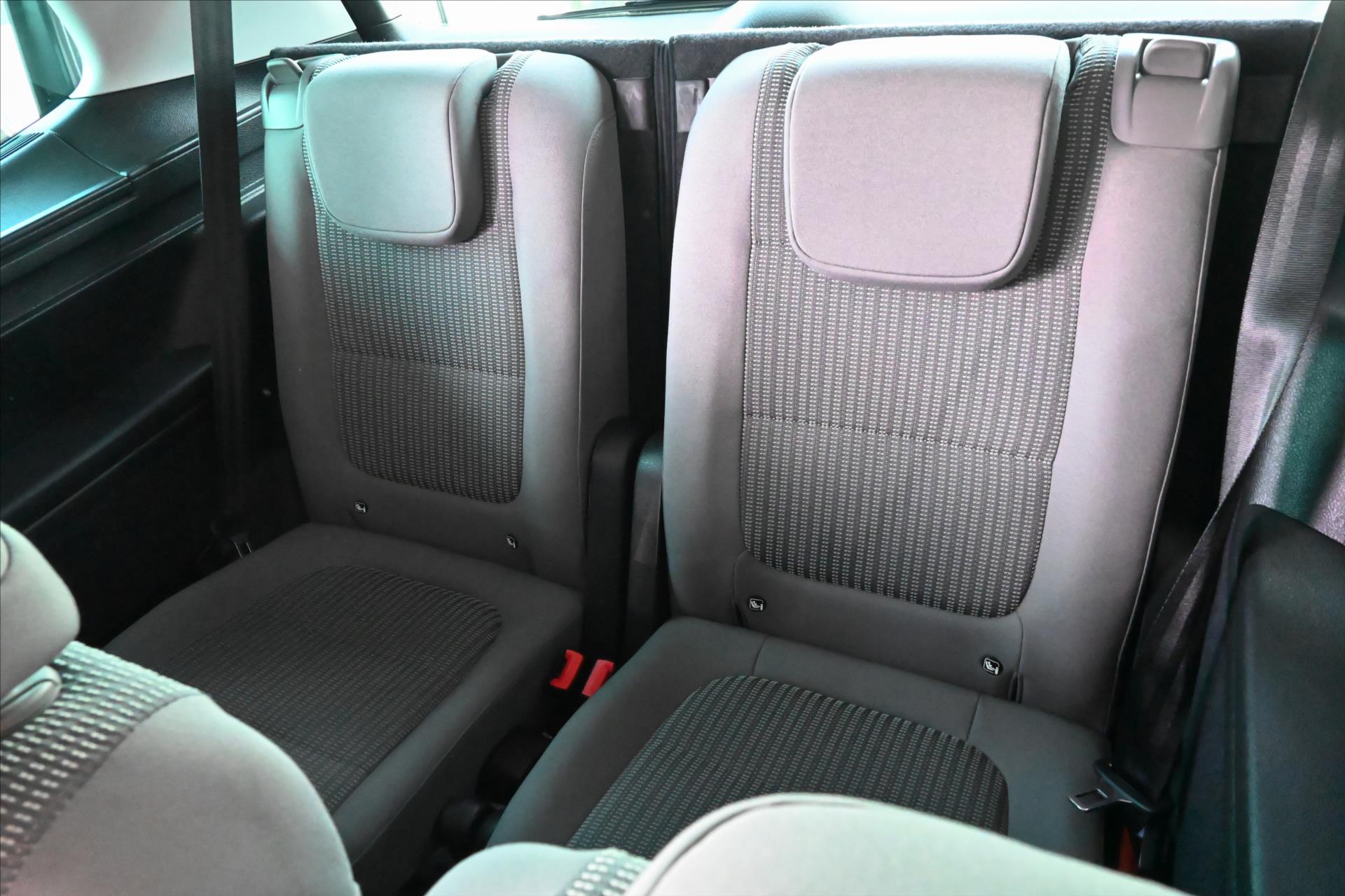 Hlavní fotografie vozu Seat Alhambra 2,0 TDI 110 kW DSG Style 7míst Záruka až 5 let (33)