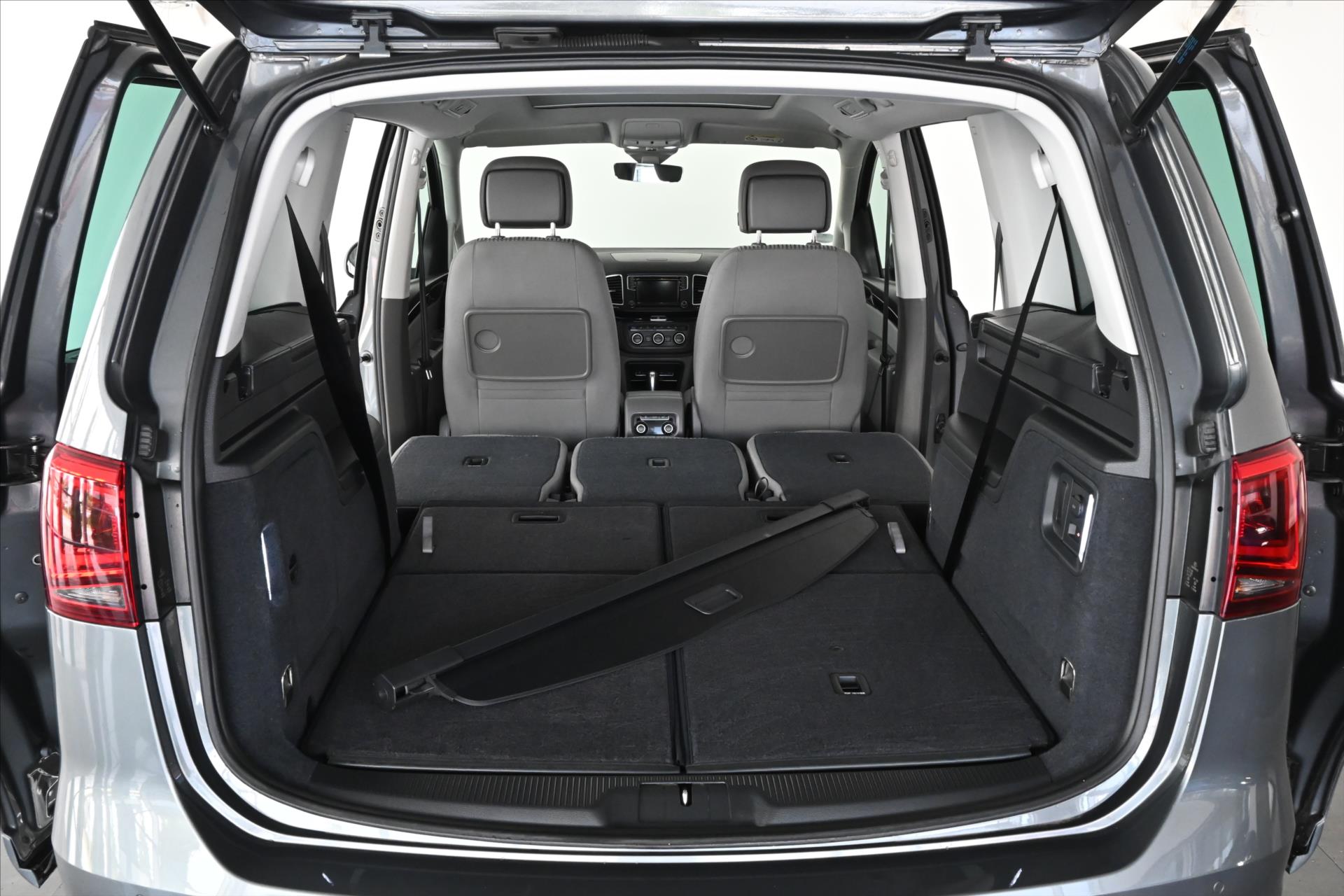 Hlavní fotografie vozu Seat Alhambra 2,0 TDI 110 kW DSG Style 7míst Záruka až 5 let (9)