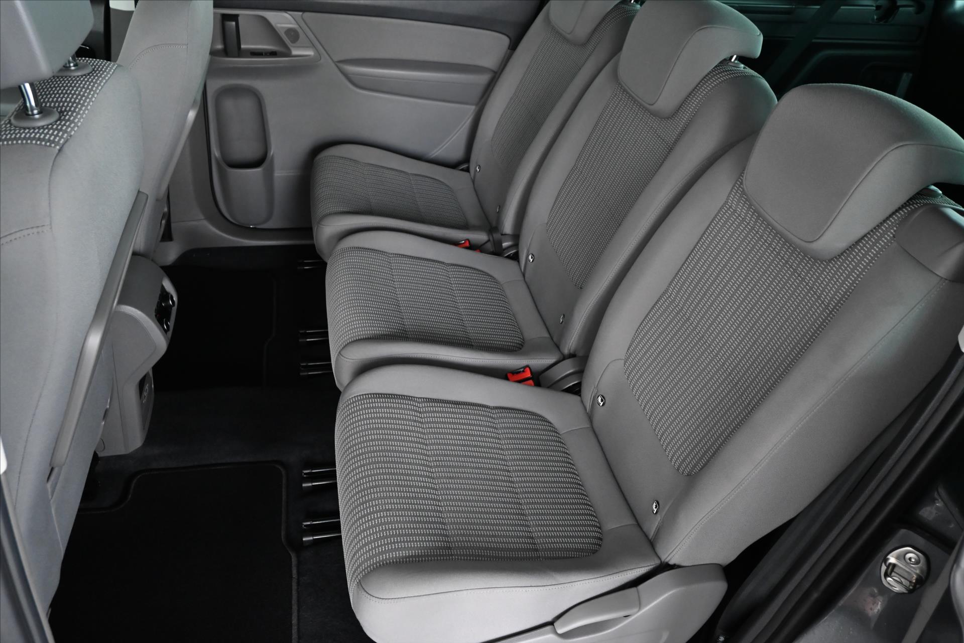 Hlavní fotografie vozu Seat Alhambra 2,0 TDi 110kW DSG Style 7míst Záruka až 5 let (11)