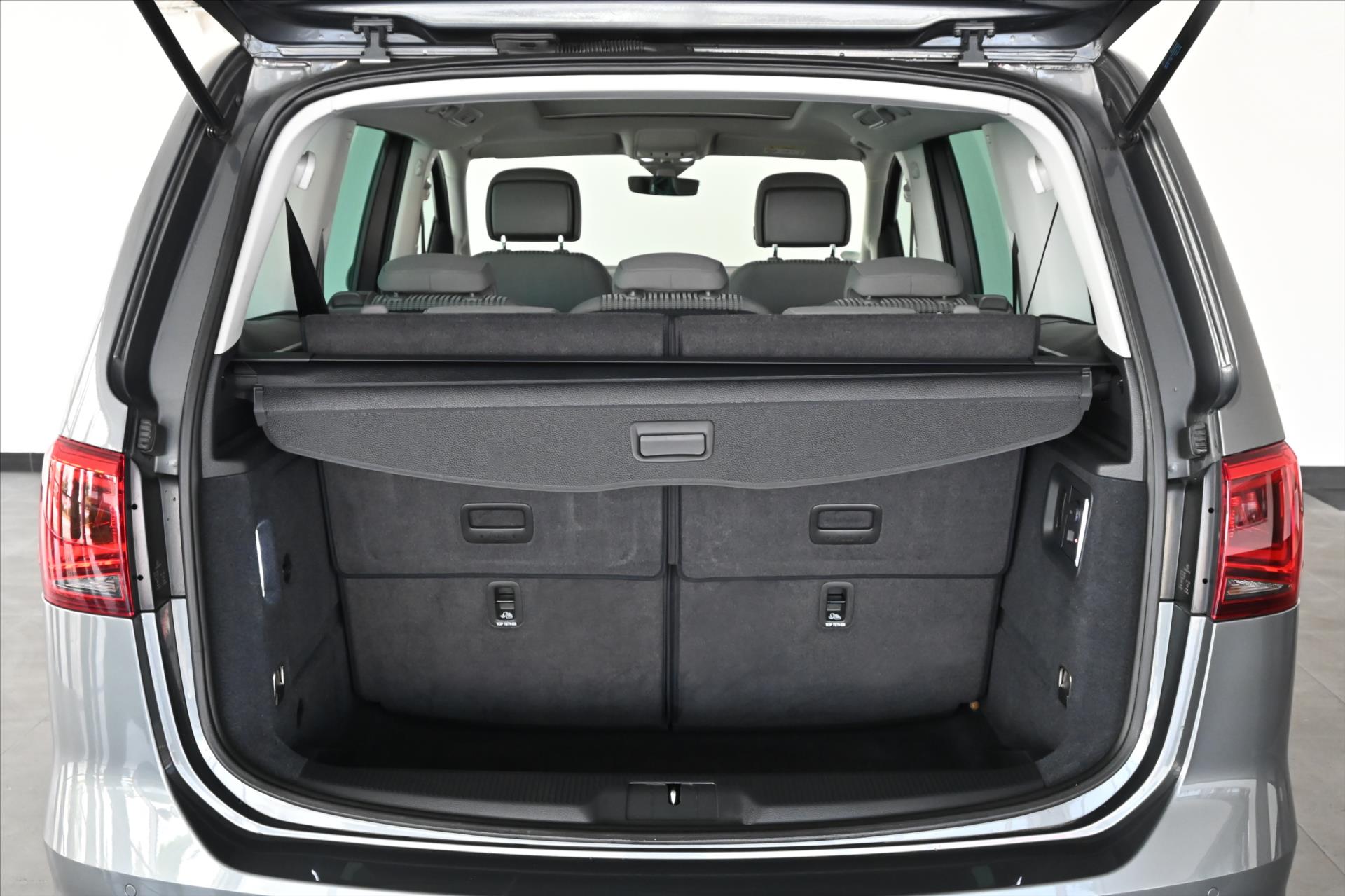 Hlavní fotografie vozu Seat Alhambra 2,0 TDi 110kW DSG Style 7míst Záruka až 5 let (6)