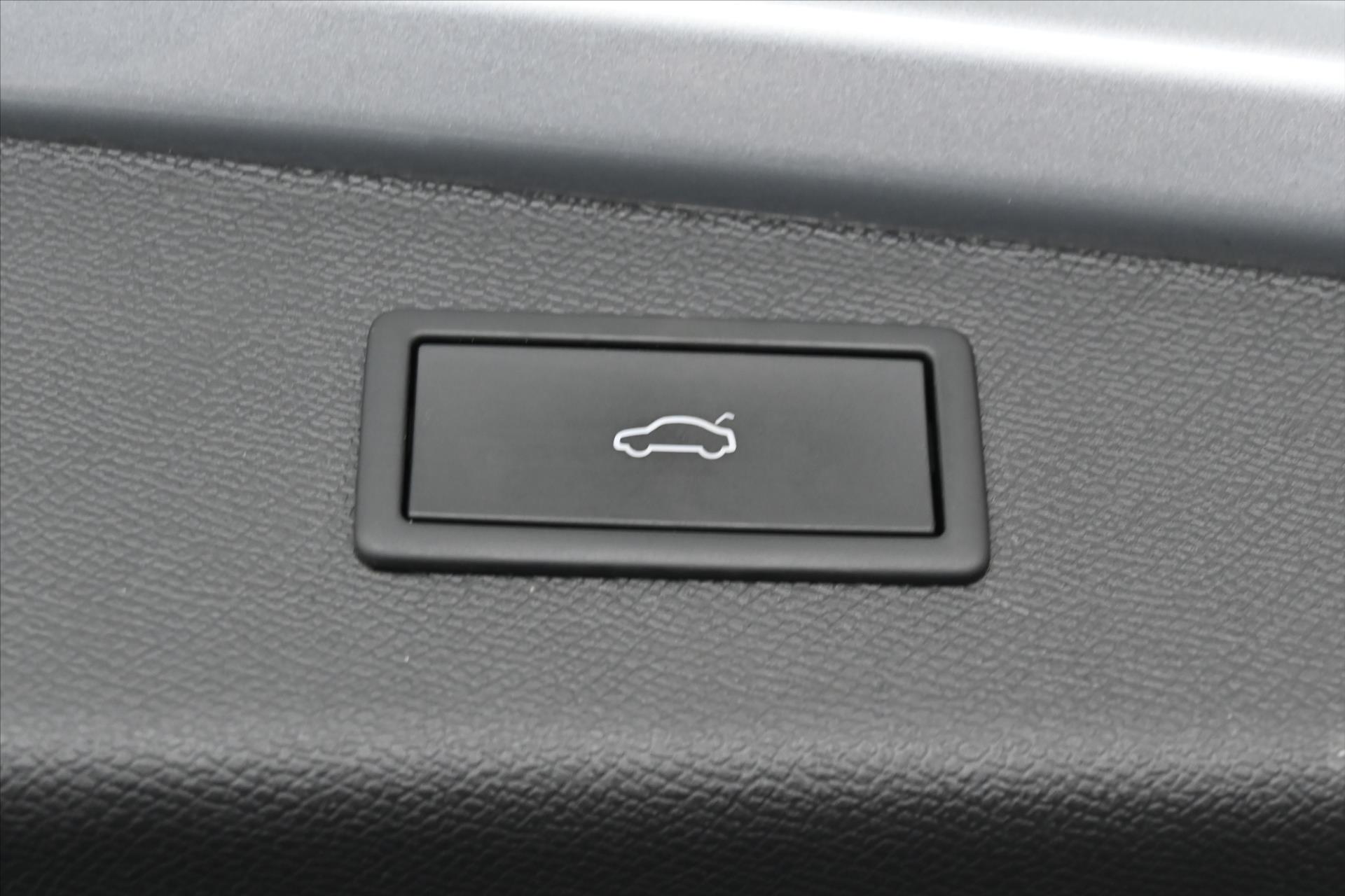 Hlavní fotografie vozu Seat Leon 2,0 FR TDI 110 kW DSG Panorama Záruka až 5 let (33)