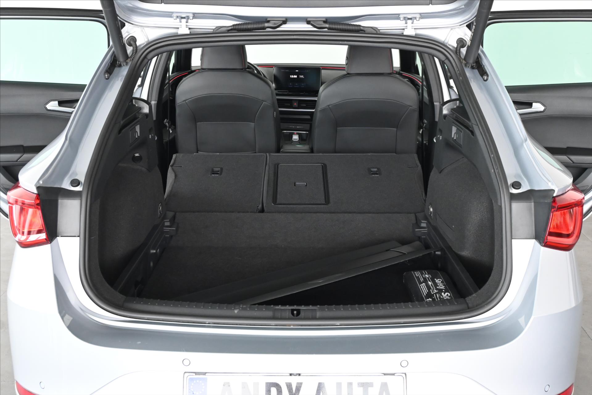 Hlavní fotografie vozu Seat Leon 2,0 FR TDI 110 kW DSG Panorama Záruka až 5 let (8)