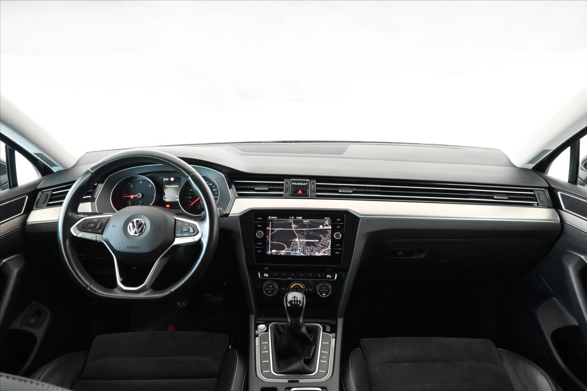 Hlavní fotografie vozu Volkswagen Passat 2,0 TDI 110 kW Elegance LED Záruka až 5 let (12)