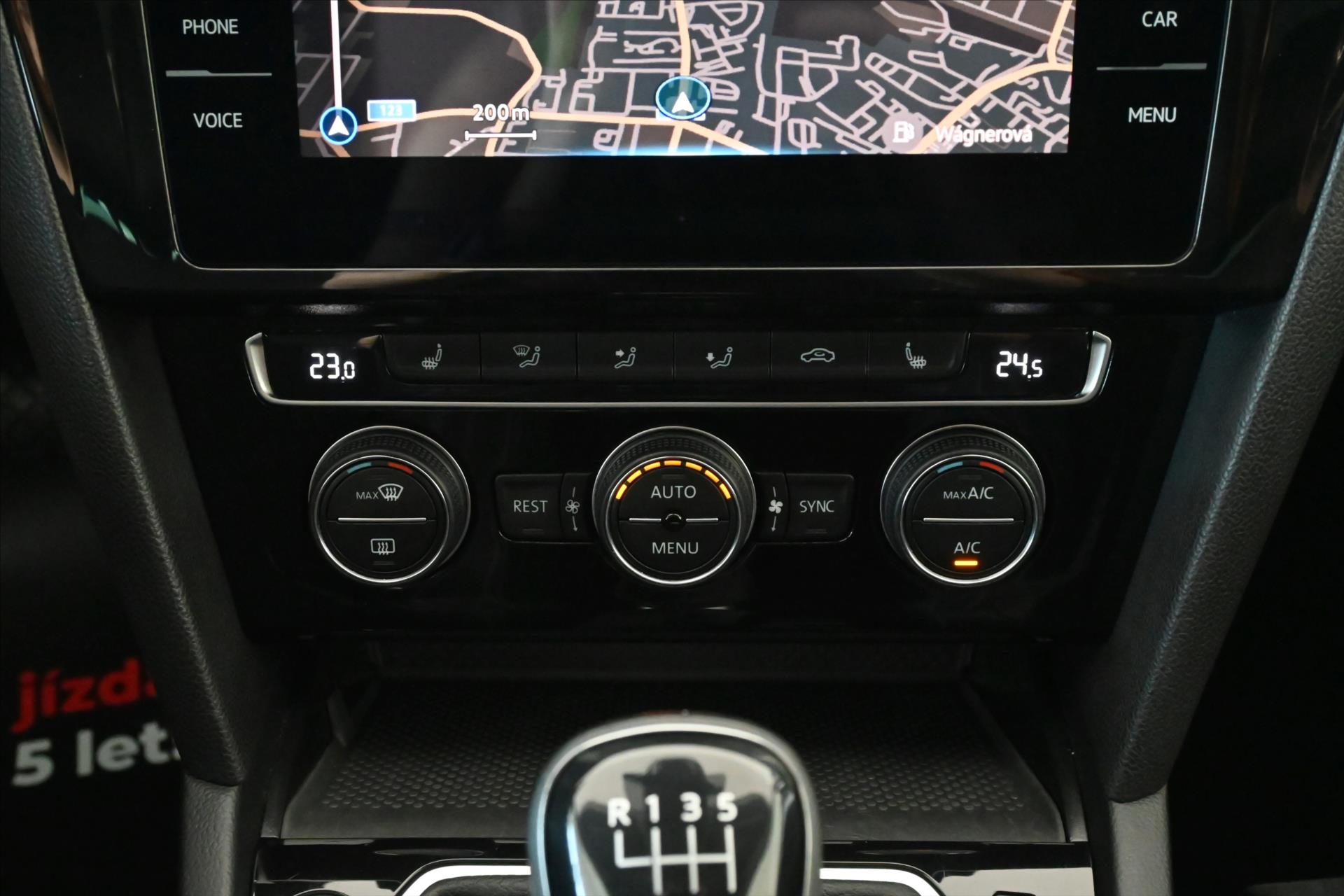 Hlavní fotografie vozu Volkswagen Passat 2,0 TDI 110 kW Elegance LED Záruka až 5 let (23)