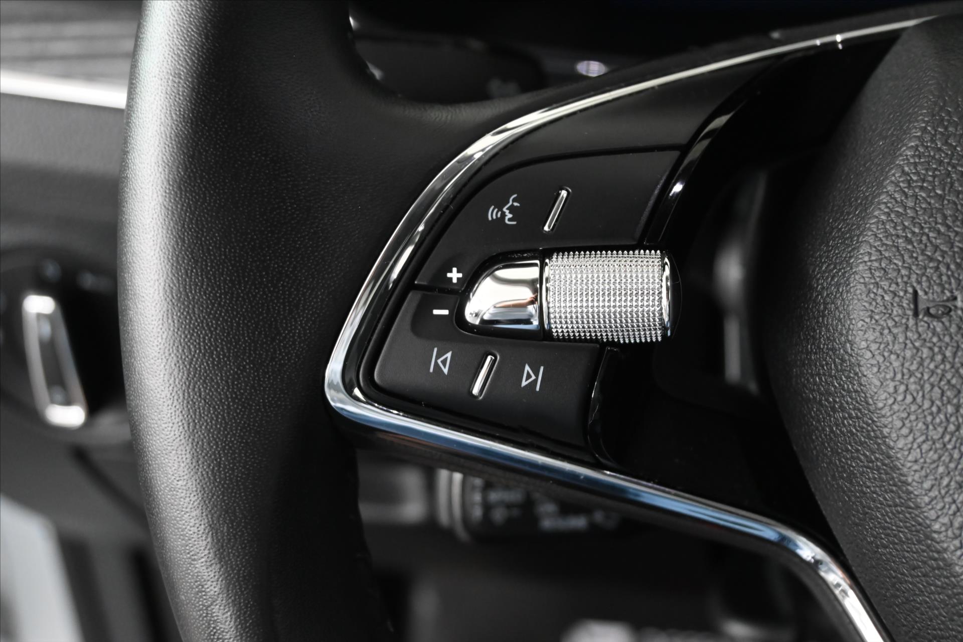 Hlavní fotografie vozu Škoda Superb 2,0 TDi 110kW DSG Style Záruka až 5 let (17)