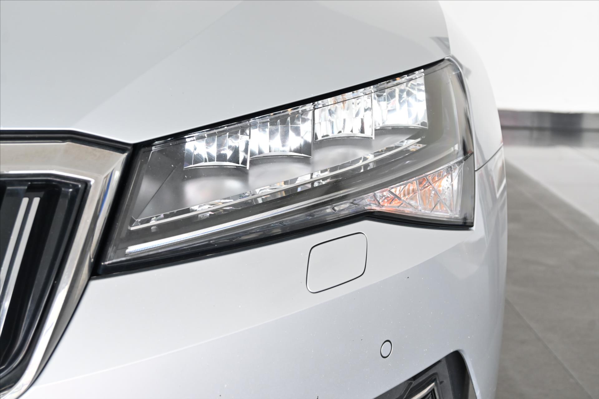 Hlavní fotografie vozu Škoda Superb 2,0 TDi 110kW DSG Style Záruka až 5 let (34)