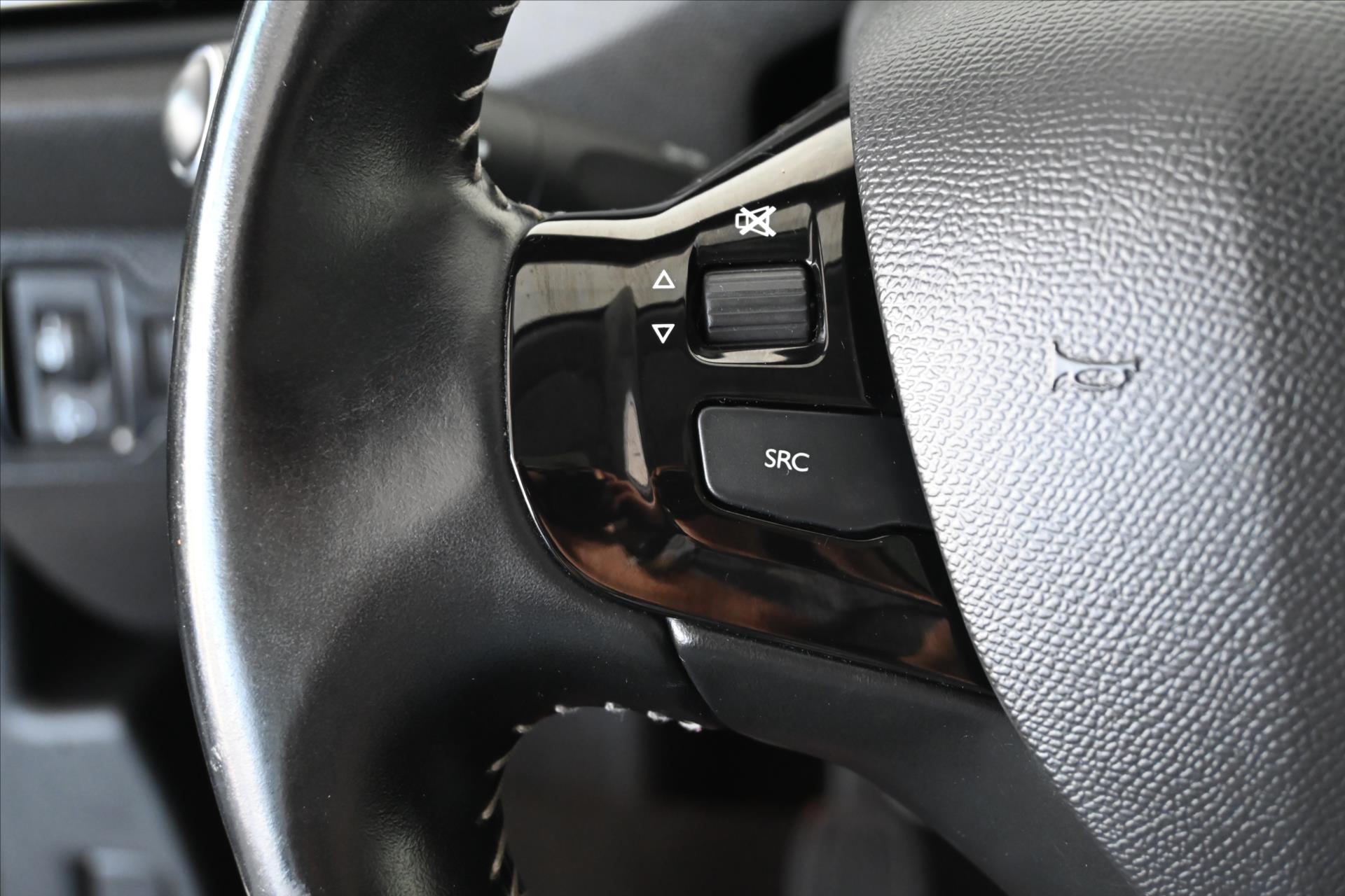 Main photo of the car Peugeot 308 1.5 BlueHDi 96 kW Allure Warranty up to 5 years (18)