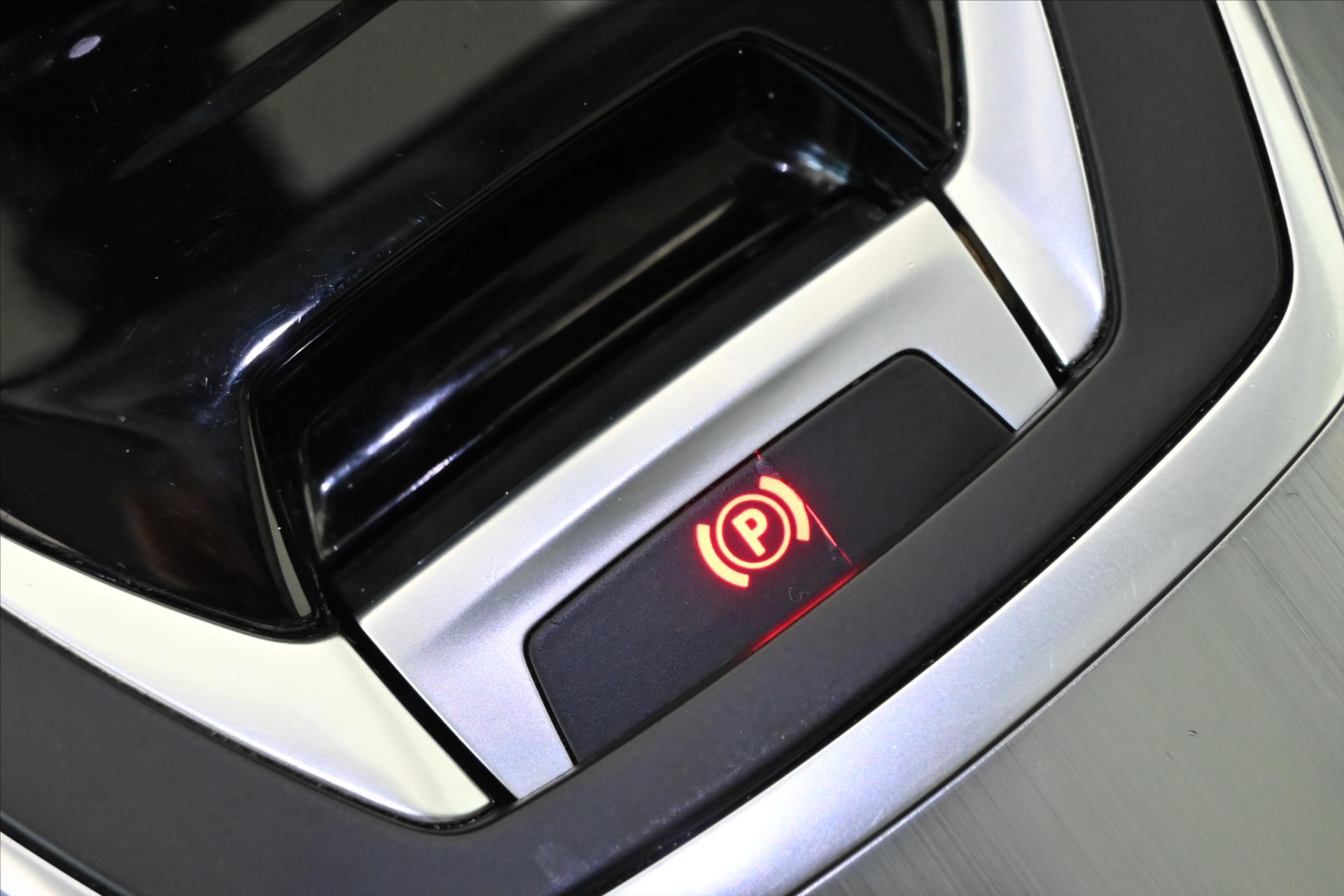 Main photo of the car Peugeot 308 1.5 BlueHDi 96 kW Allure Warranty up to 5 years (26)