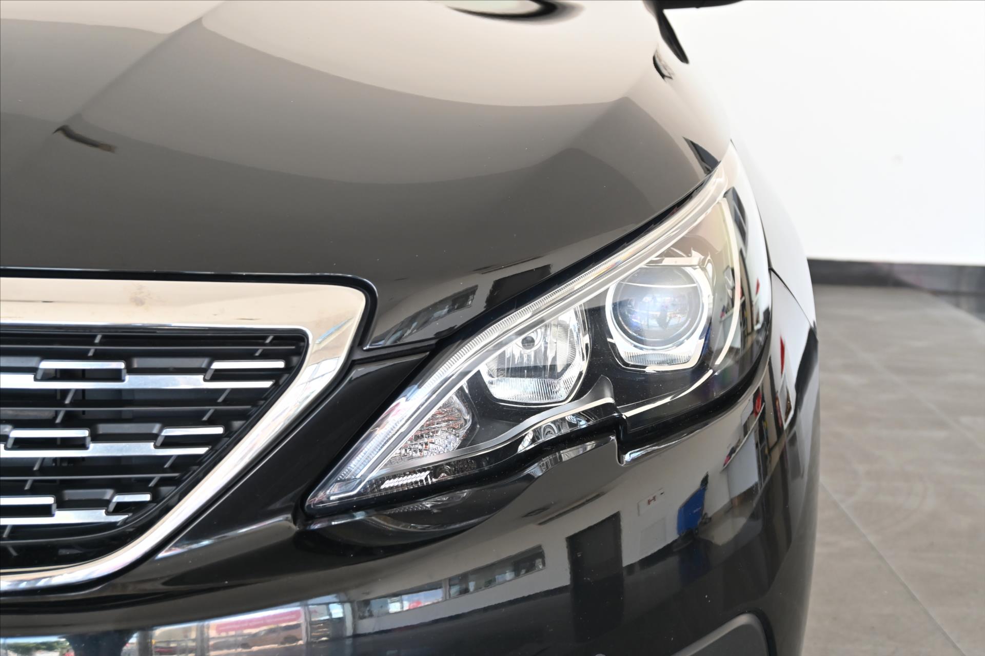 Main photo of the car Peugeot 308 1.5 BlueHDi 96 kW Allure Warranty up to 5 years (33)