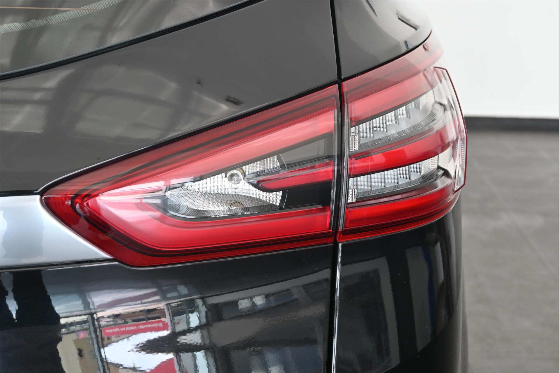 Main photo of the car Ford S-Max 2.0 EcoBlue 140 kW AT8 Titanium Warranty up to 5 years (32)