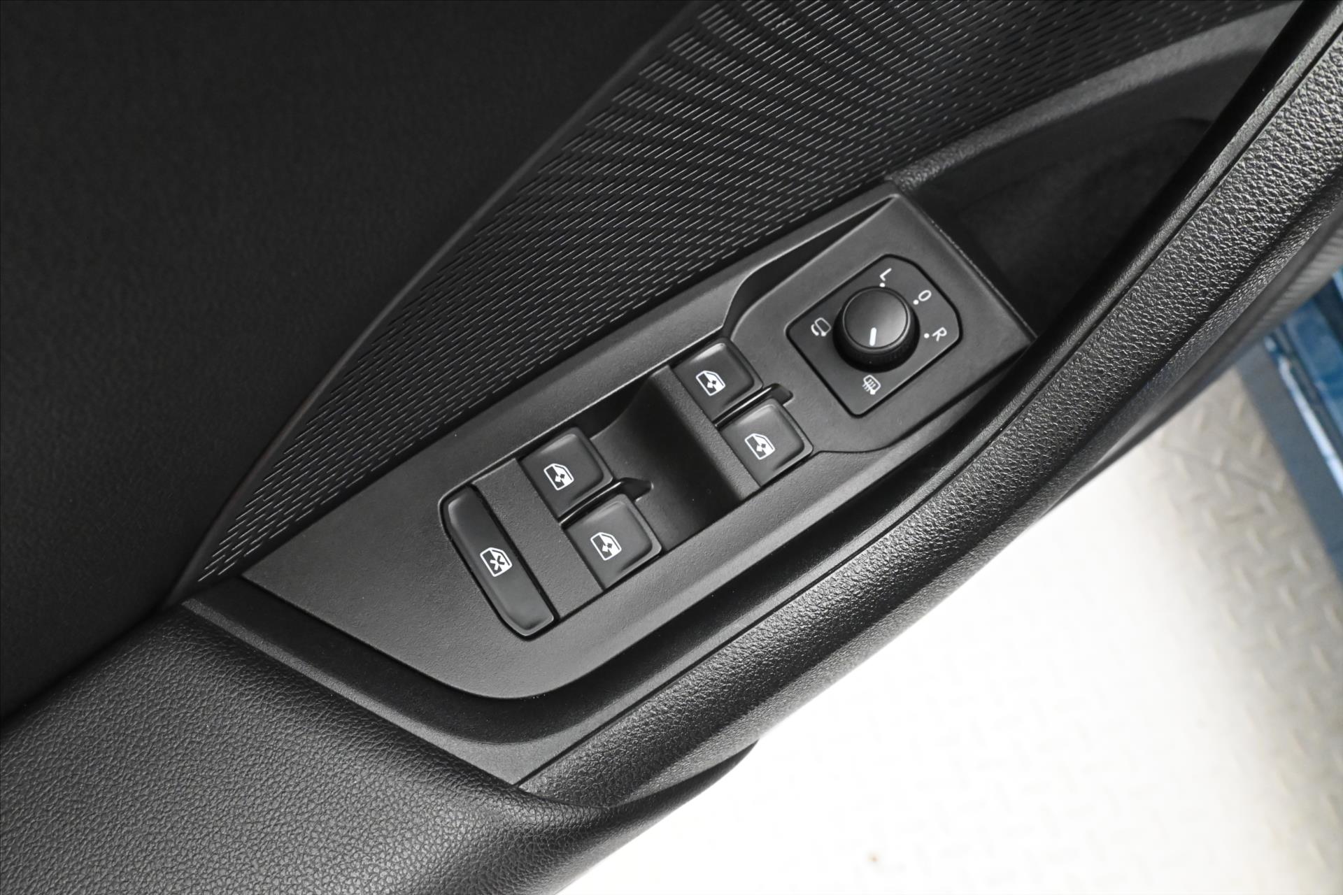 Main photo of the car Skoda Octavia 2.0 TDI 110 kW DSG STYLE Warranty up to 5 years (27)