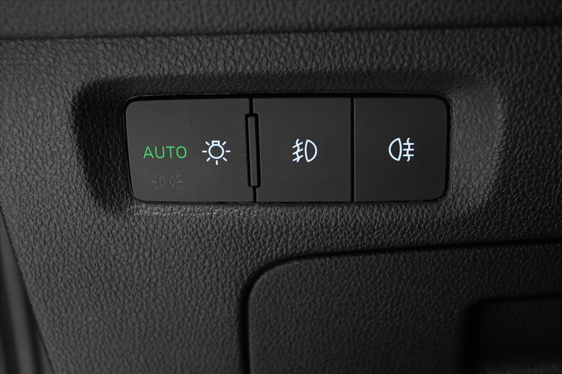 Main photo of the car Skoda Octavia 2.0 TDI 110 kW DSG STYLE Warranty up to 5 years (28)